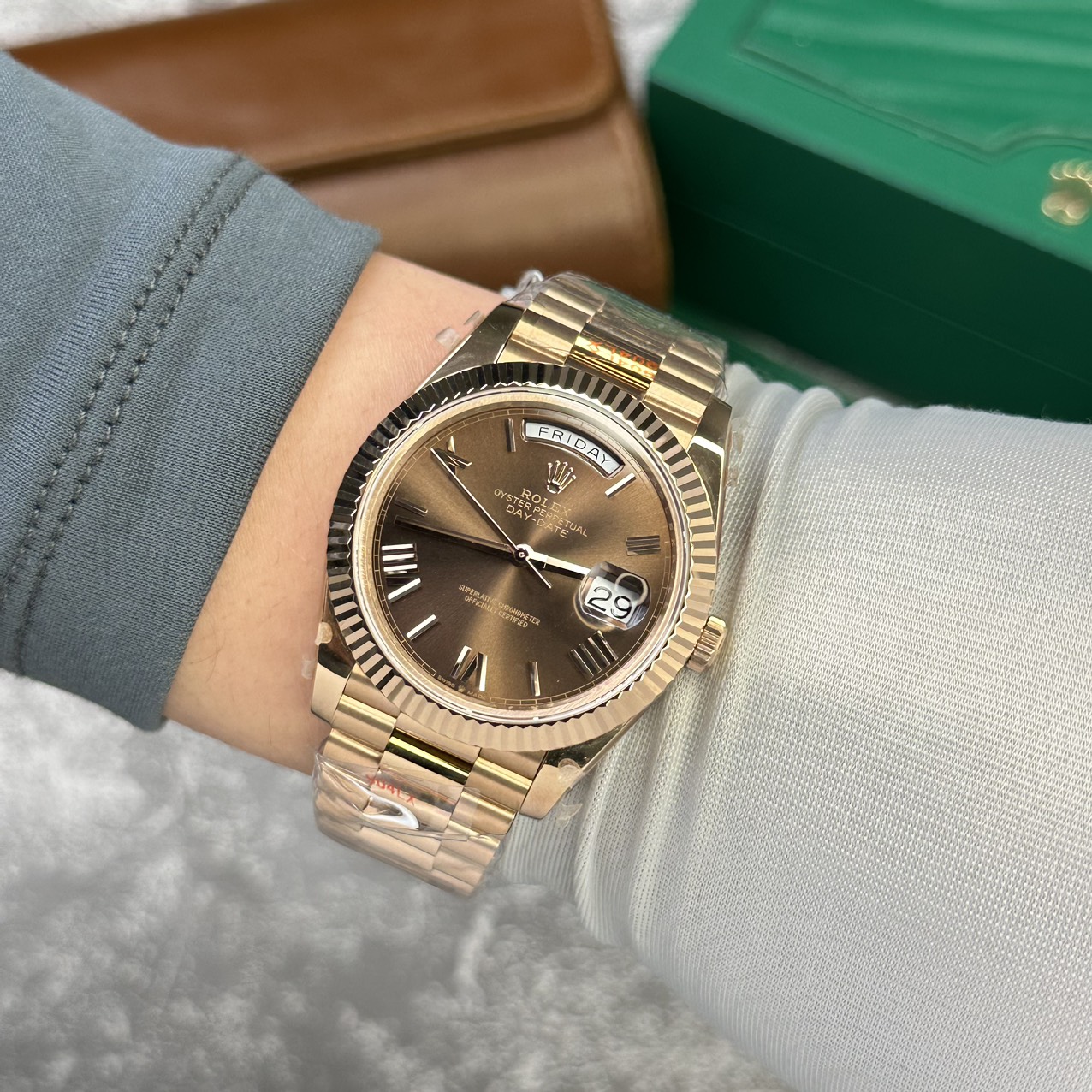 Rolex Day-Date 228235 Rose Gold Chocolate Dial Replica Watch V2 GM Factory 40mm