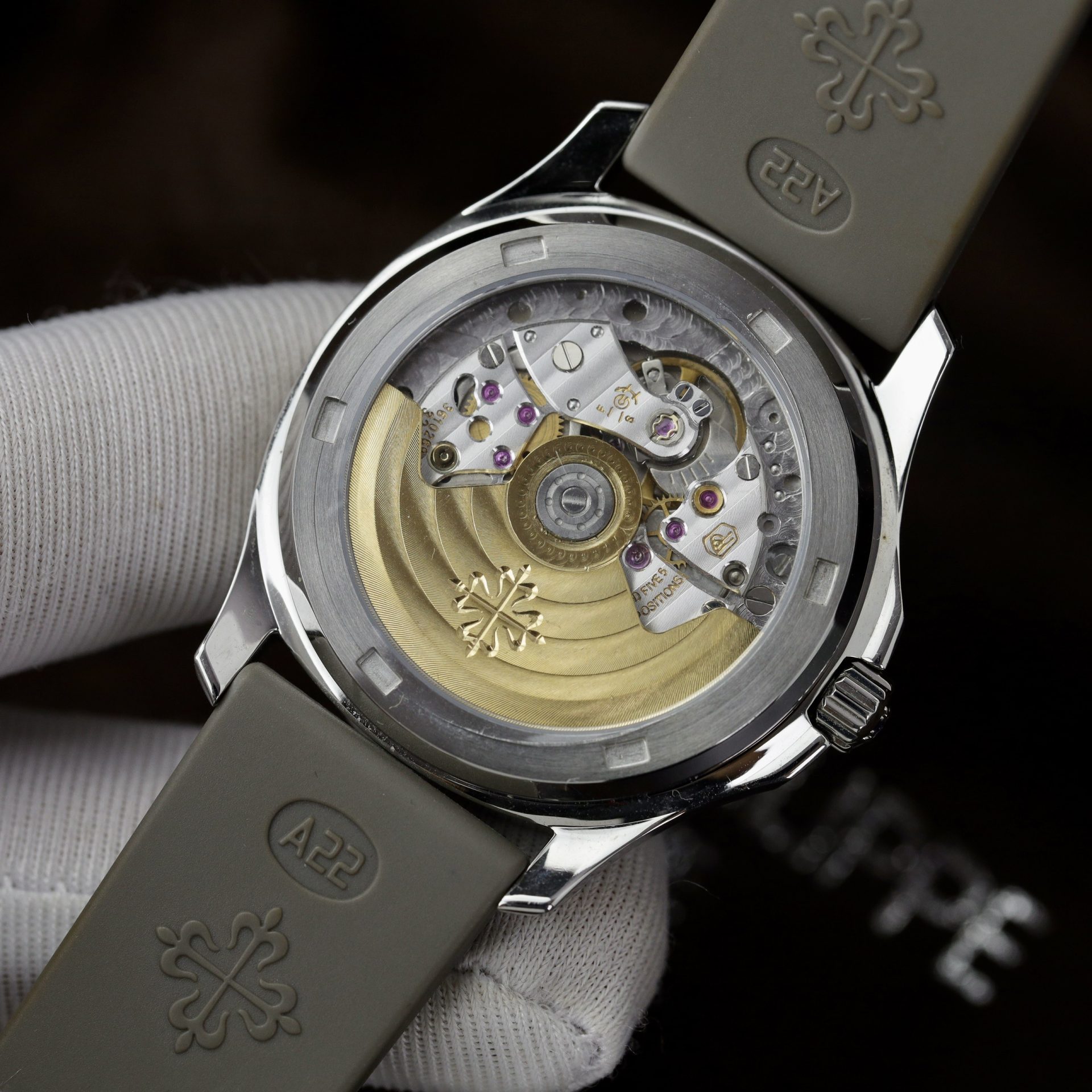 Patek Philippe Replica Watch Aquanaut 5067 Gray Dial Rubber Strap 35.6mm