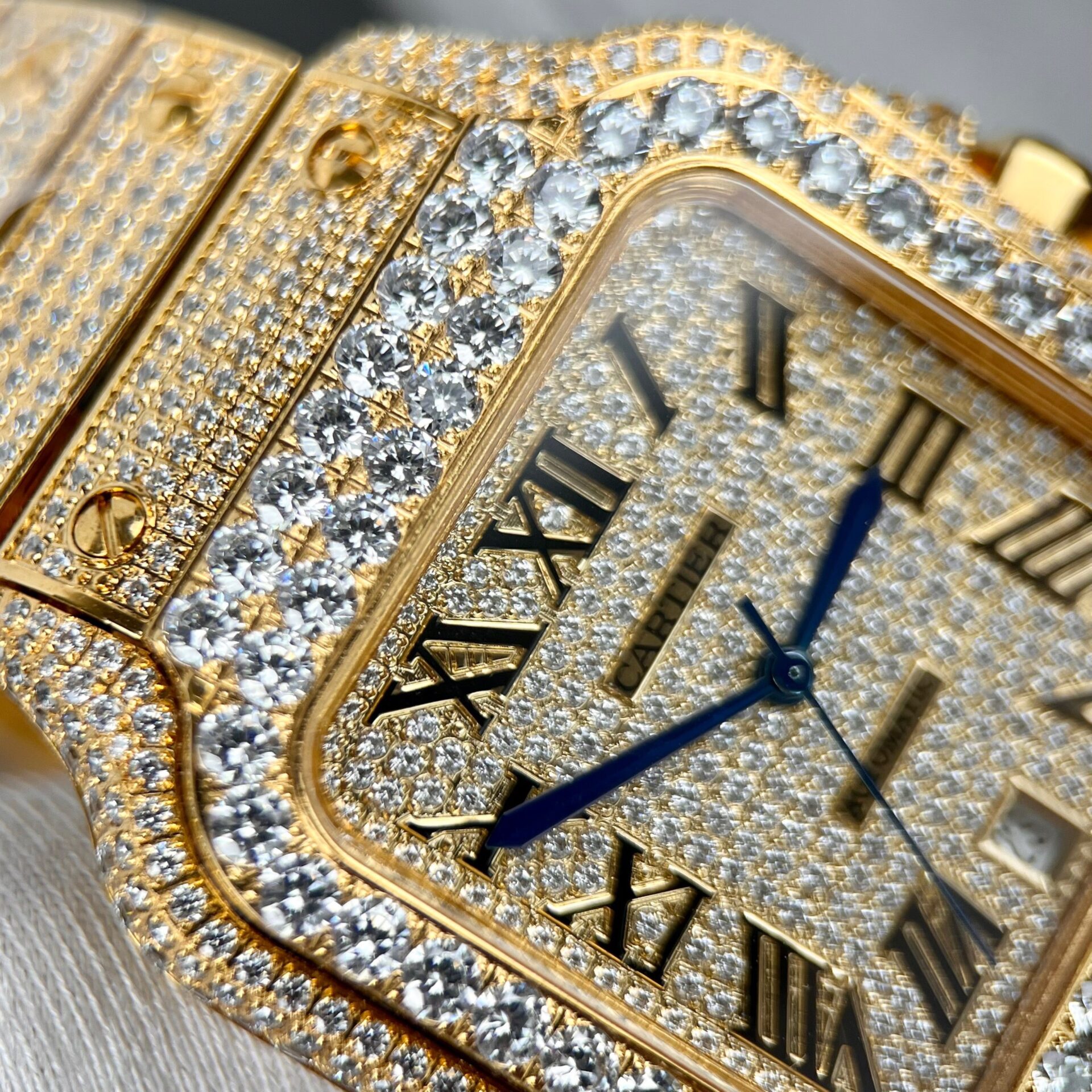 Cartier Santos Replica 1:1 Watch With Stone BV Factory 39.8mm