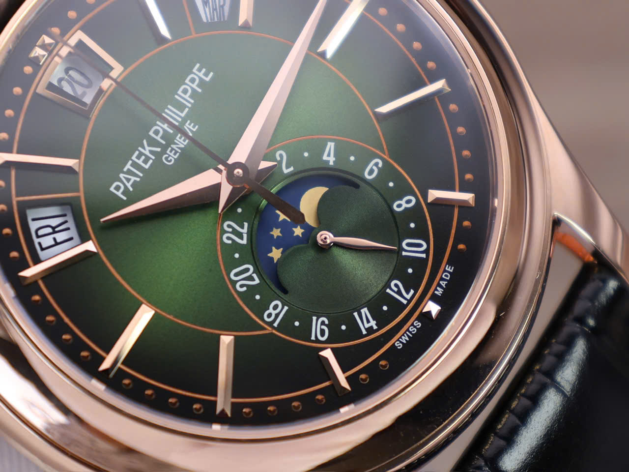 Patek Philippe Replica Watch Complications 5205R Green Dial Gold Wrapped 40mm