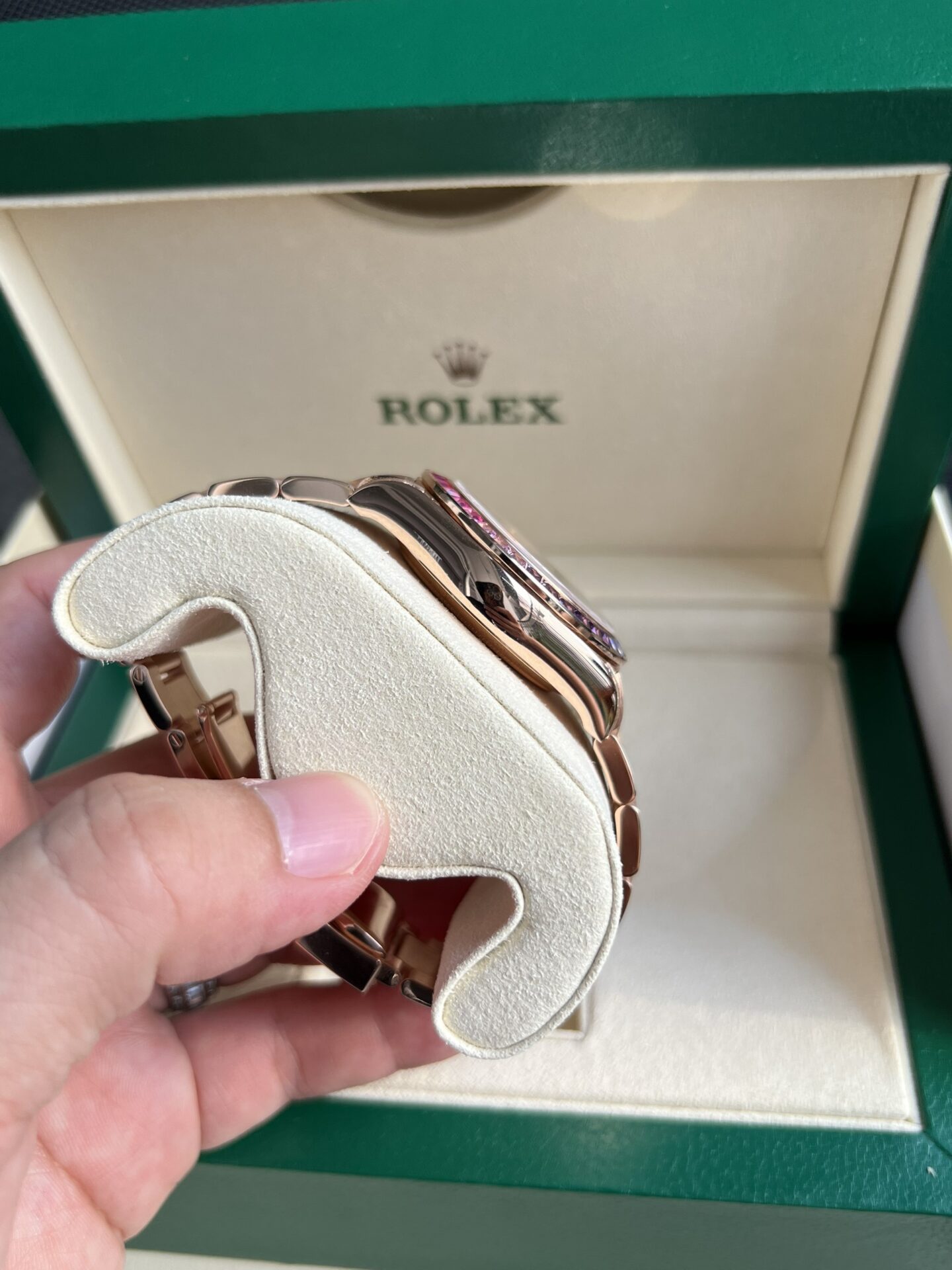 Rolex Daytona Rainbow Replica Watch Gold Wrapped Moissanite TW 40mm