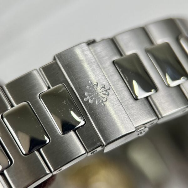 Patek Philippe Replica Watch Nautilus 5712 Tiffany   Co Metal Wire 40mm