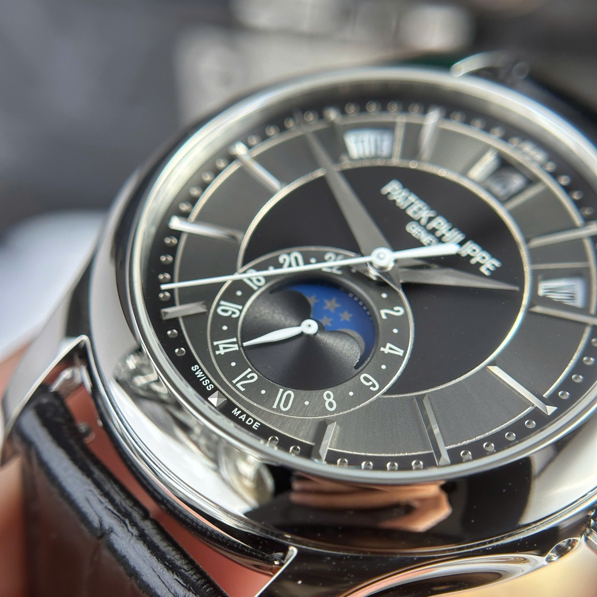 Patek Philippe Replica Watch Complications 5205G Gray Dial Leather Strap 40mm