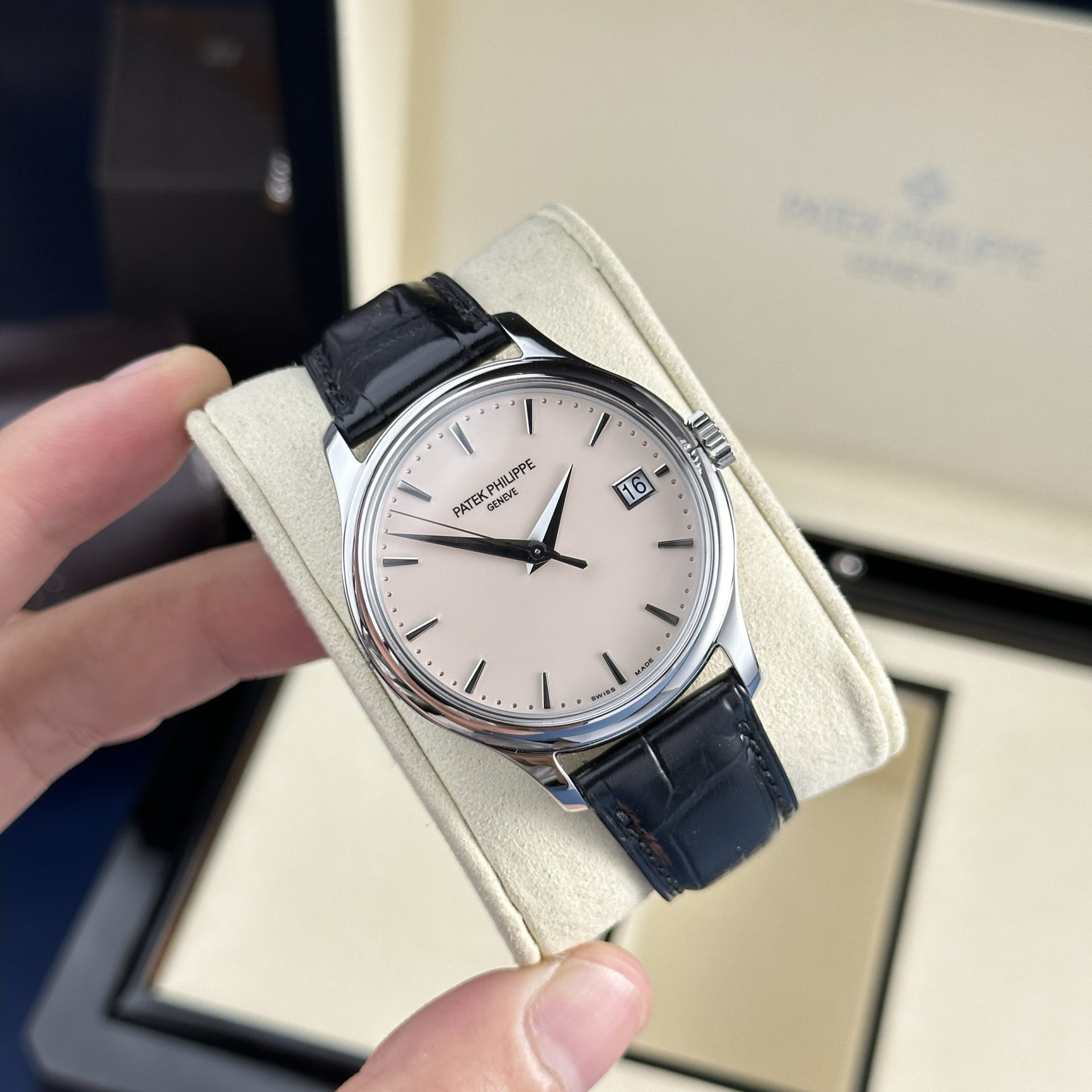 Patek Philippe Replica Watch Calatrava 5227G Mechanical Ivory Dial 3K Factory 39mm