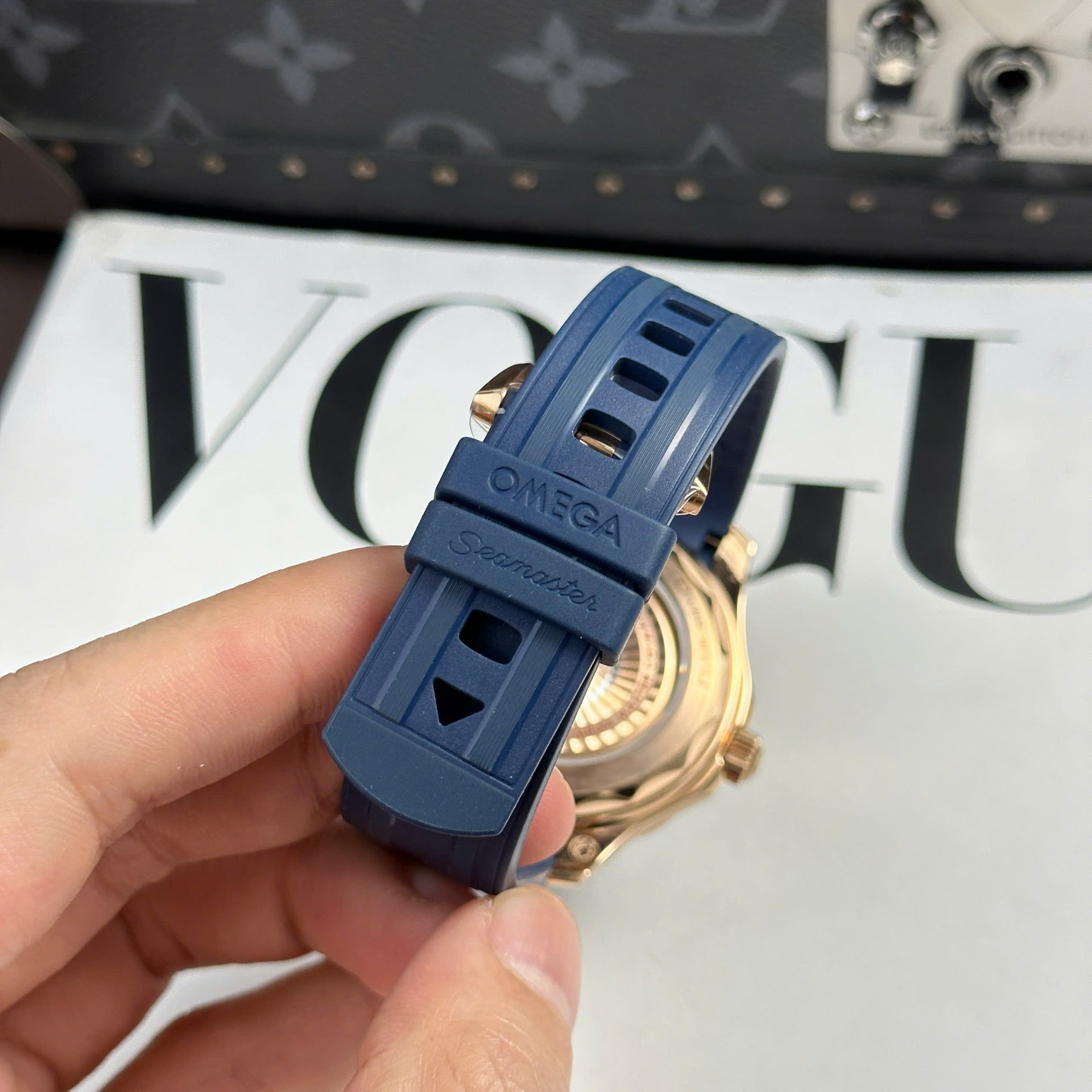 Omega Seamaster Diver 300M Replica Watch Blue Dial Rubber Strap VSF 42mm