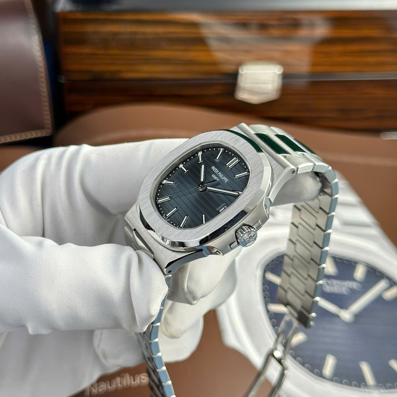 Patek Philippe Nautilus 5711 Replica Watch Refined Full Options Like Auth Top Top Quality 40mm