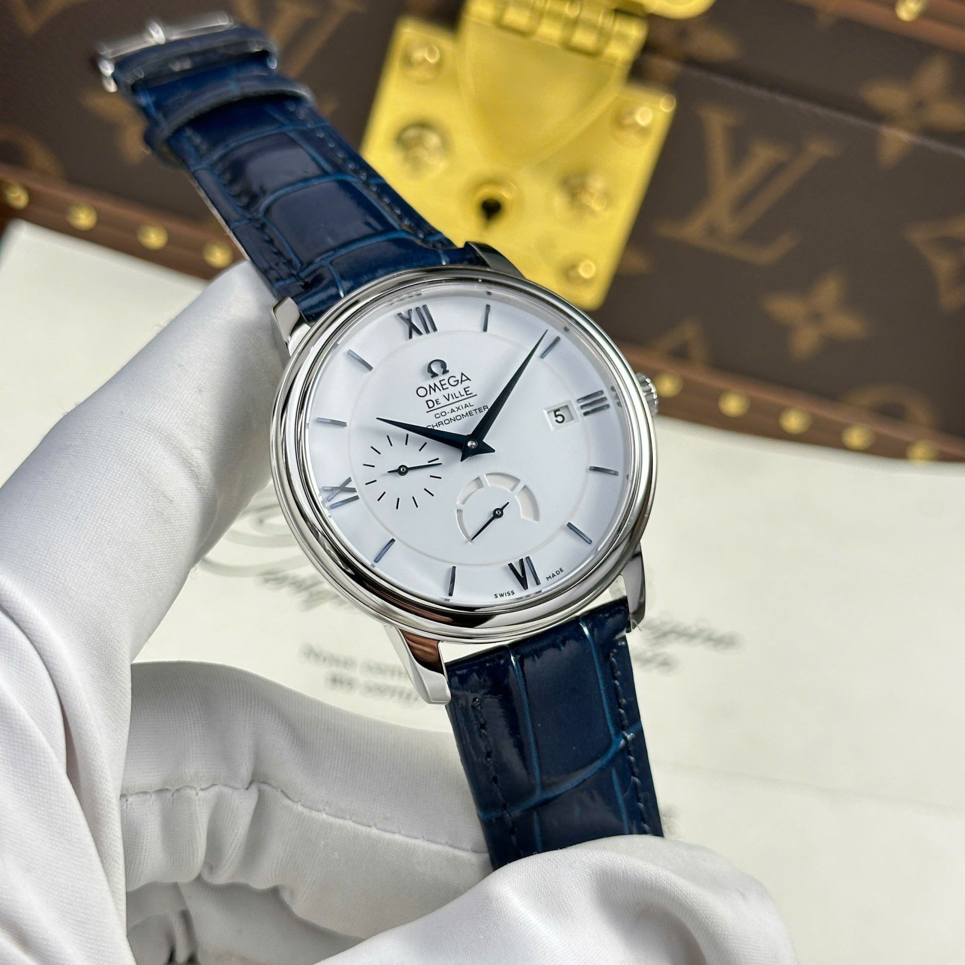 Omega Replica Watch De Ville Prestige Power Reserve White Dial 39.5mm