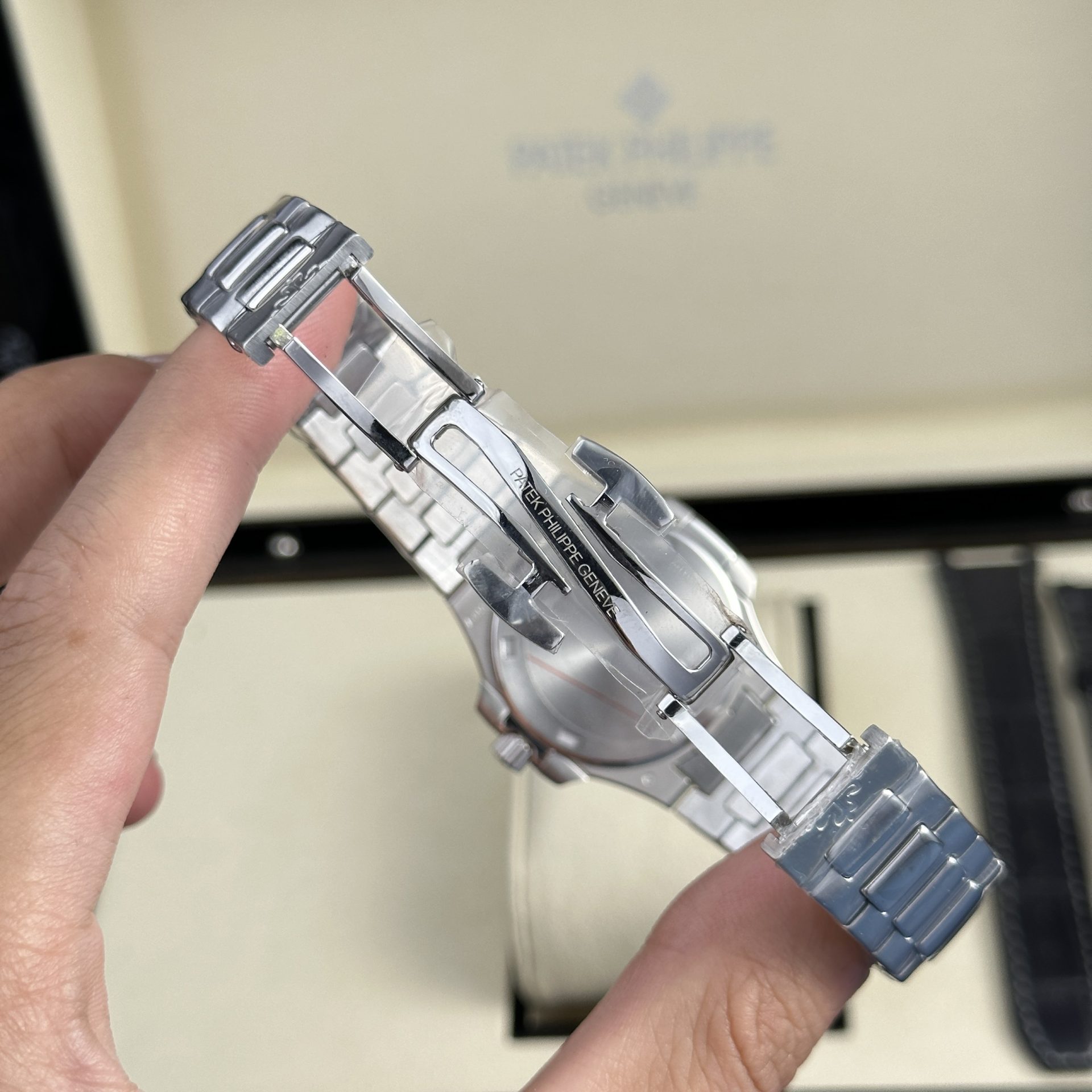 Patek Philippe Fake Watch Nautilus 7010 Gray Dial Womens 32mm