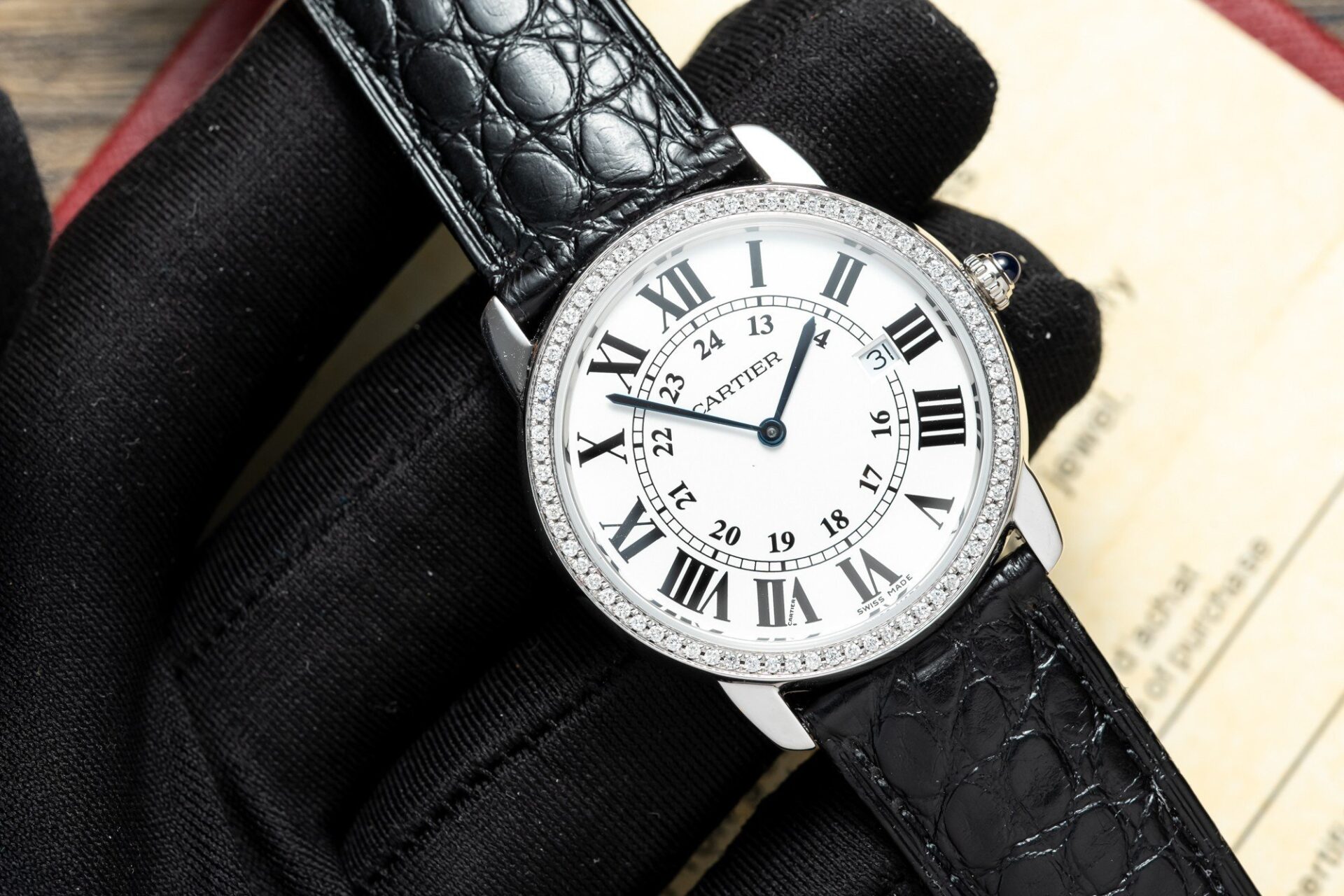 Cartier Ronde Natural Diamond Replica 1:1 Watch For Women 36mm
