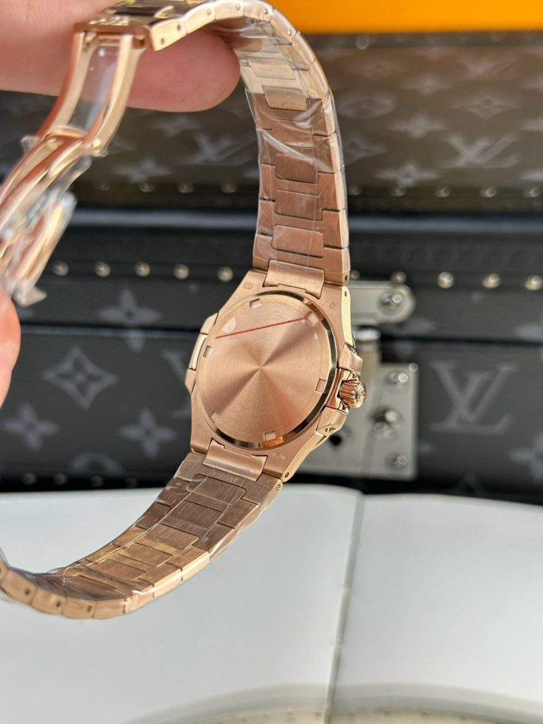 Patek Philippe Replica Watch Nautilus 7010 Rose Gold Womens 32mm