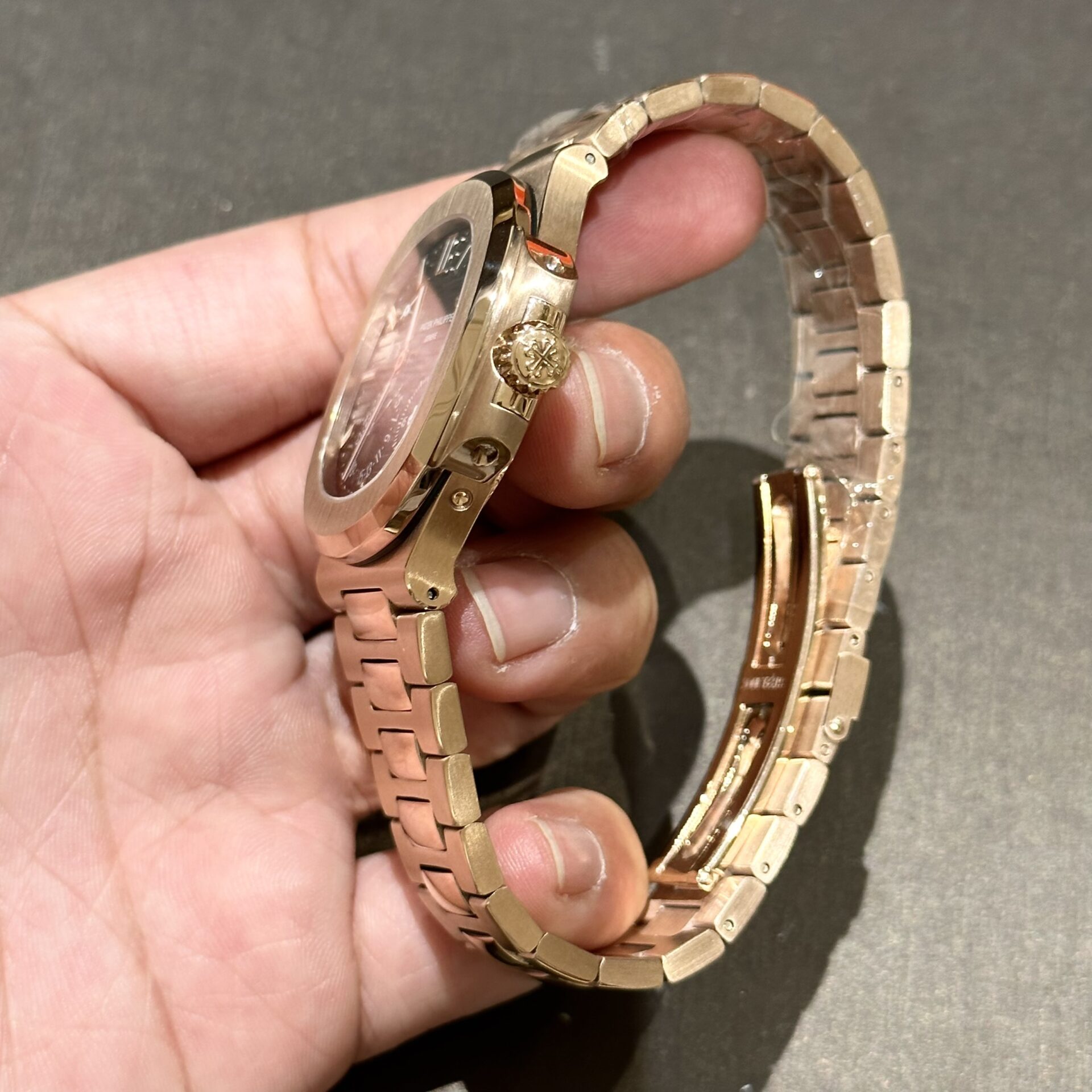 Patek Philippe Nautilus 5712 Replica Watch Black Dial GR Factory 40mm