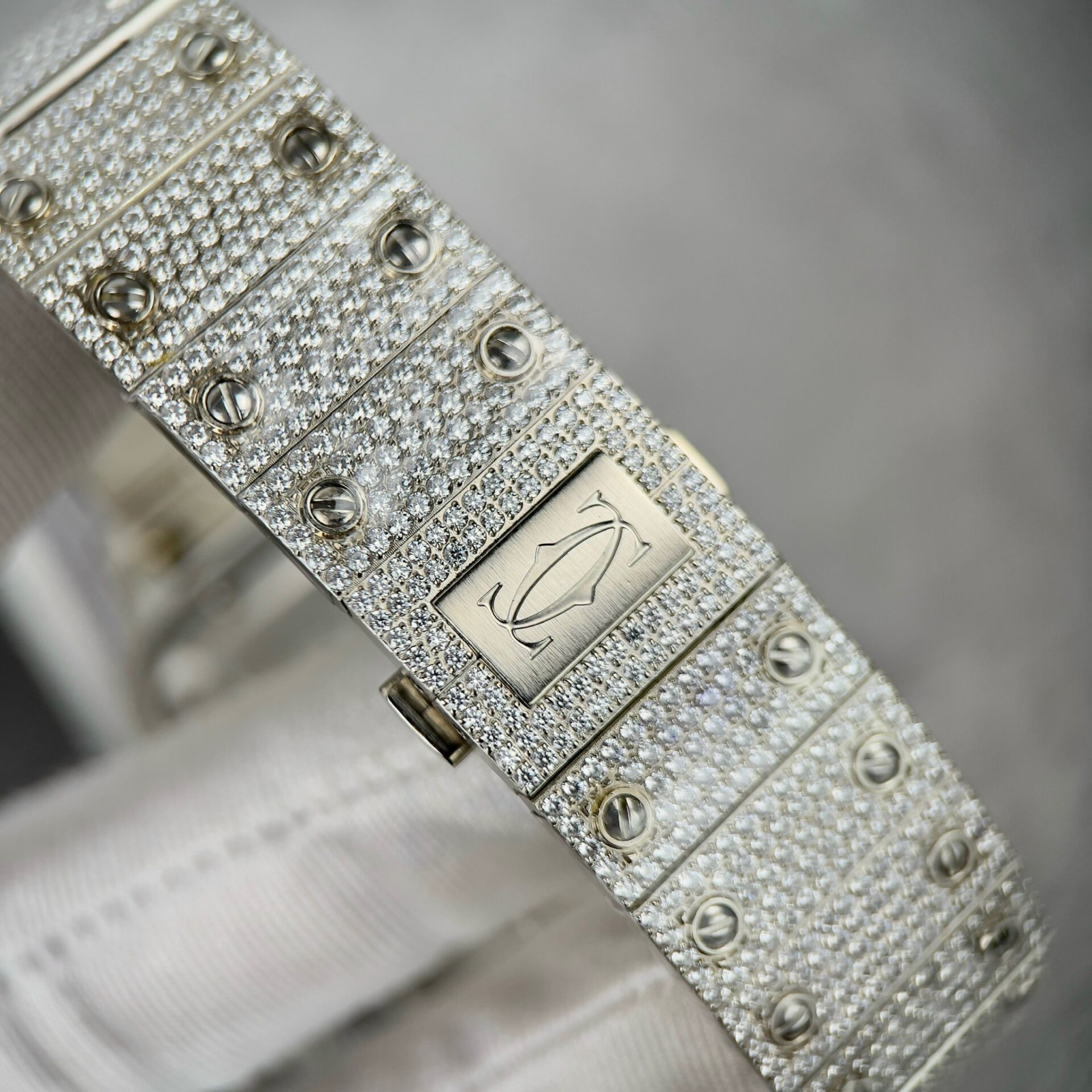 Cartier Santos High Quality Replica Watch With Stone Bezel 39.8mm