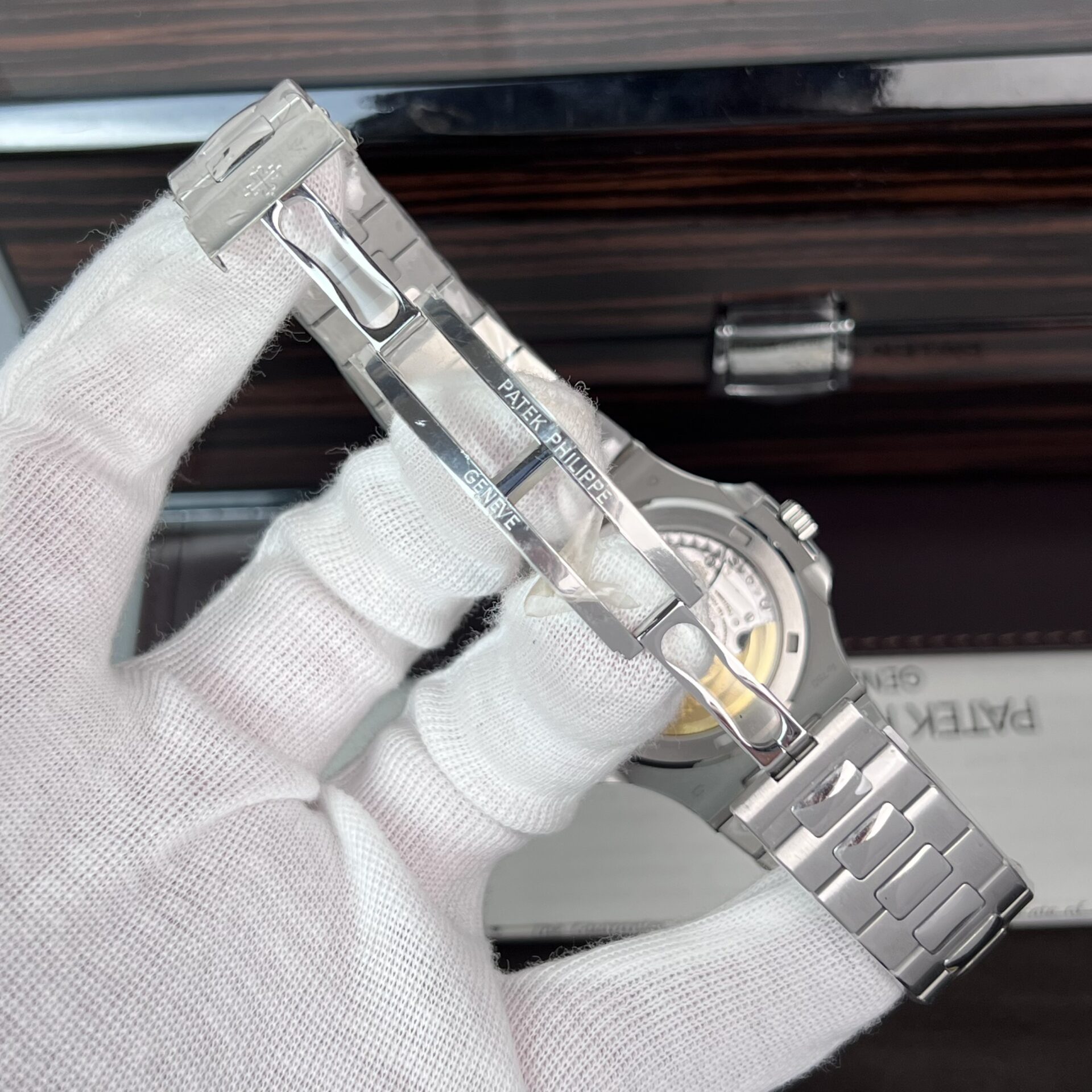 Patek Philippe Nautilus 5723 Replica 1:1 Watch Blue Dial Diamond 40mm