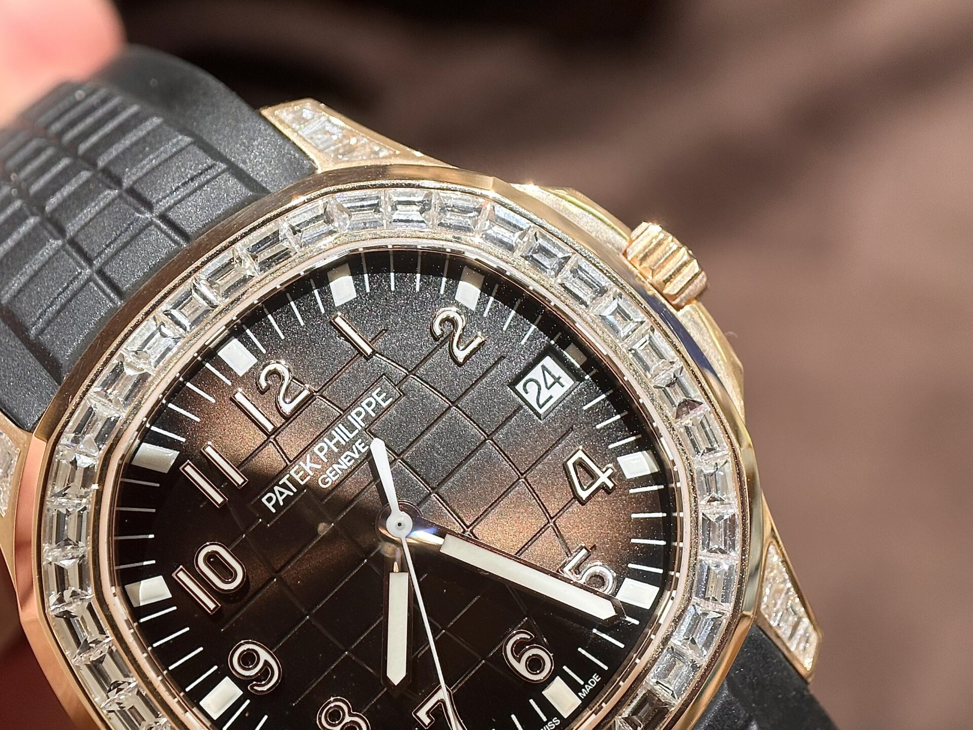 Patek Philippe Aquanaut 5167R Replica Watch 18K Solid Gold Natural Diamond 40mm