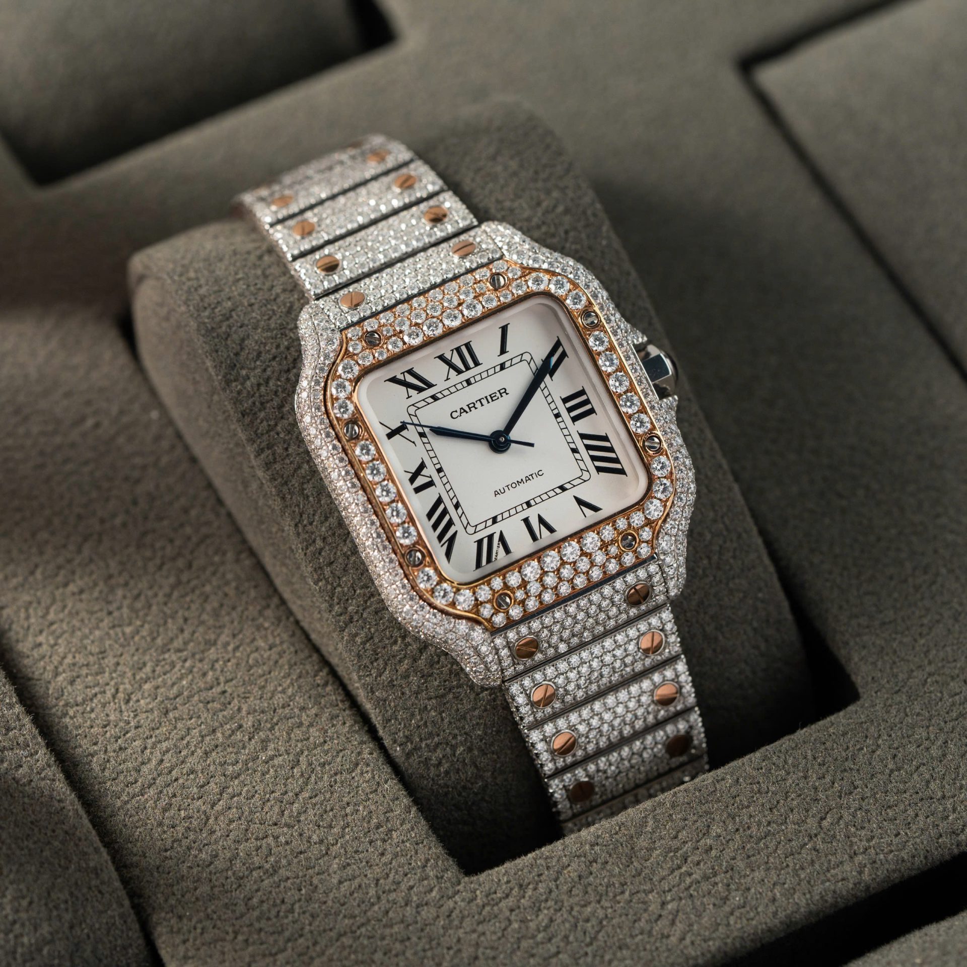 Cartier Santos Replica Watch With Full Diamond Moissanite Hong Kong 35mm