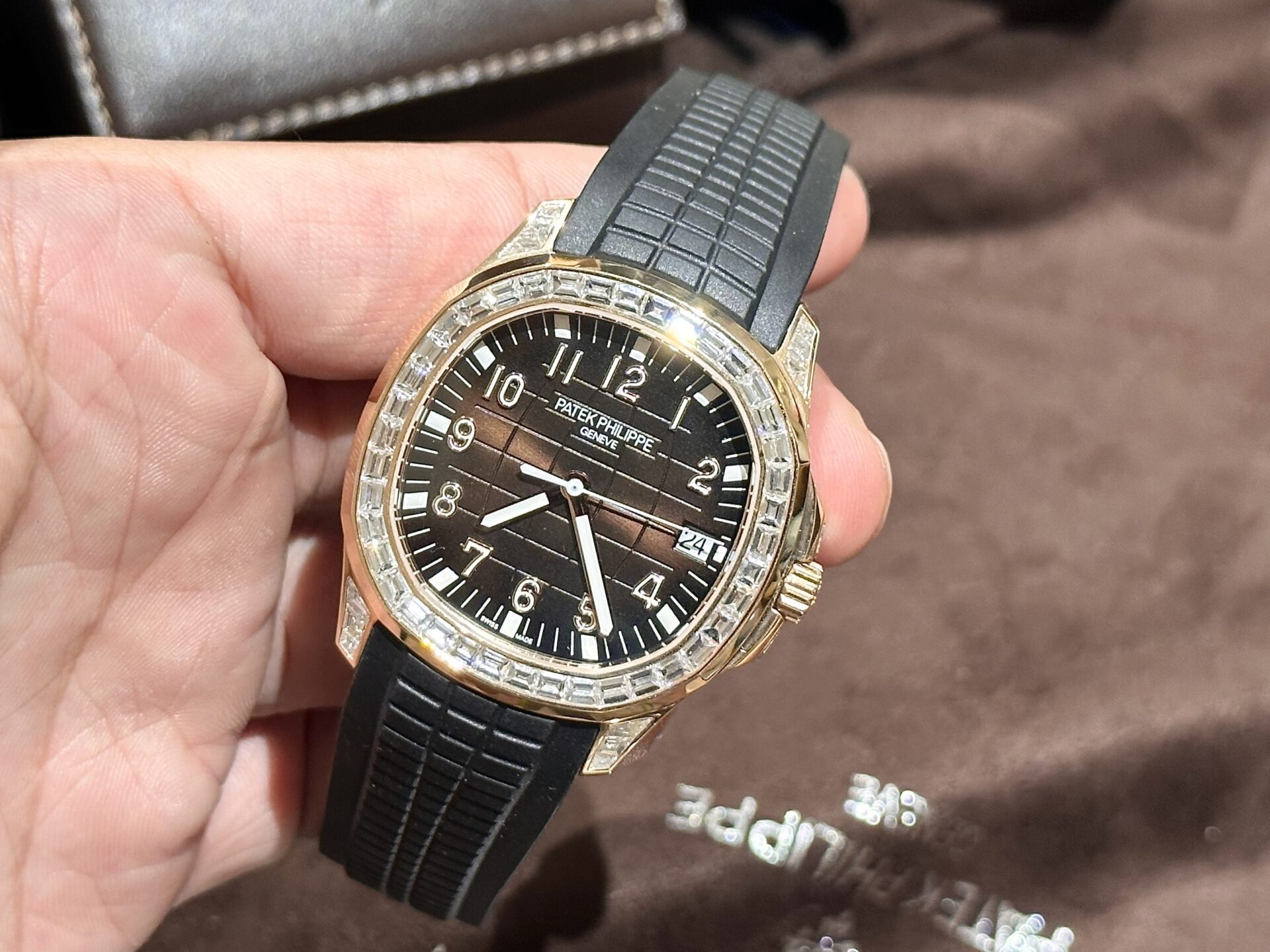Patek Philippe Aquanaut 5167R Replica Watch 18K Solid Gold Natural Diamond 40mm