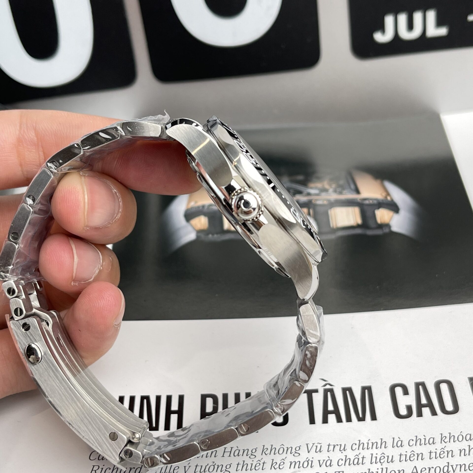 Omega Replica Watch Seamaster James Bond 007 Black Dial VS Factory 42mm