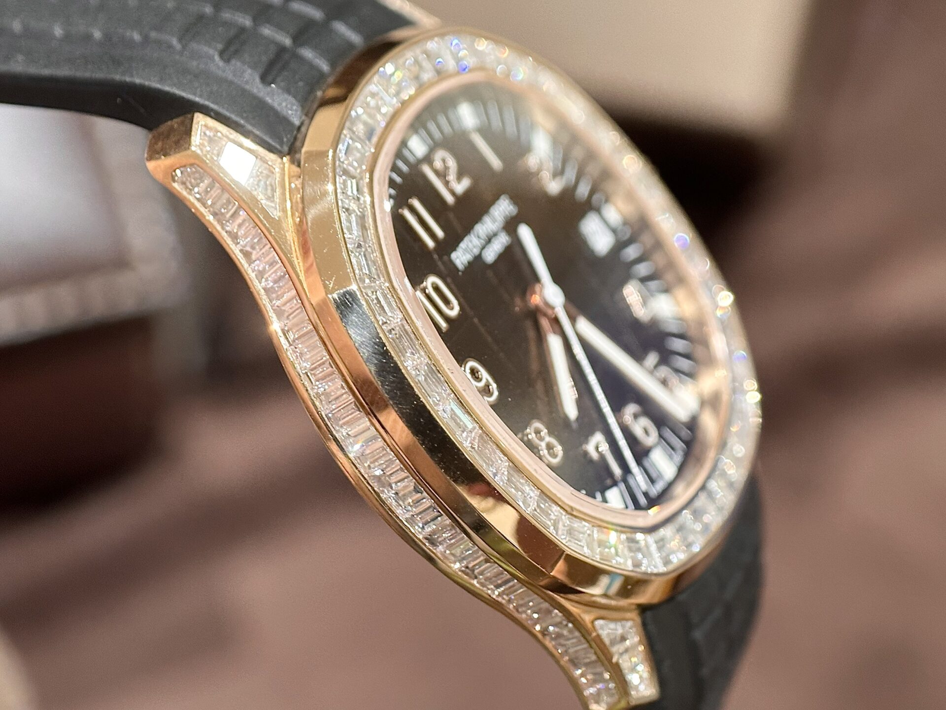Patek Philippe Aquanaut 5167R Replica Watch 18K Solid Gold Natural Diamond 40mm