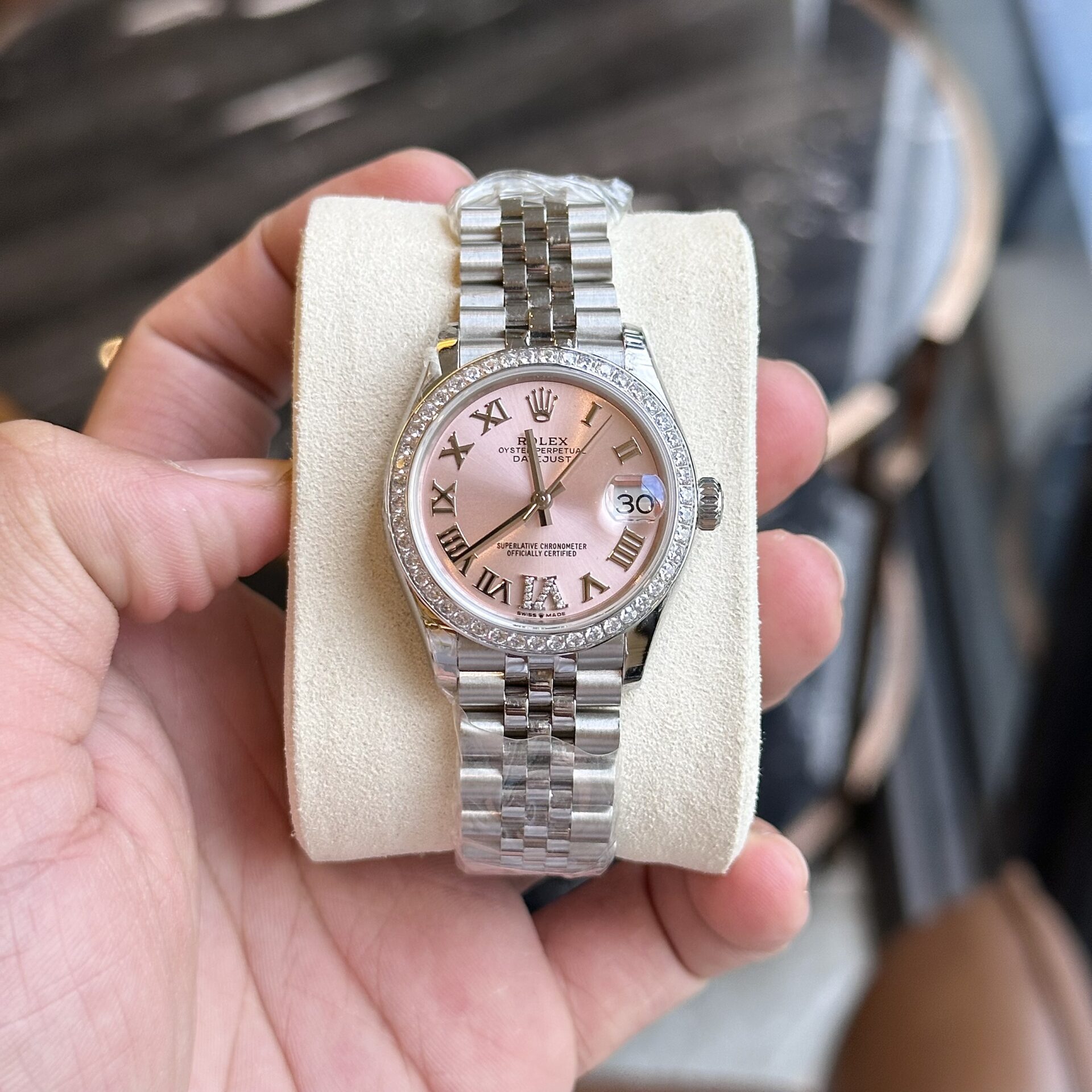 Rolex DateJust With Diamonds Pink Dial Replica Women s Watch EW 31mm