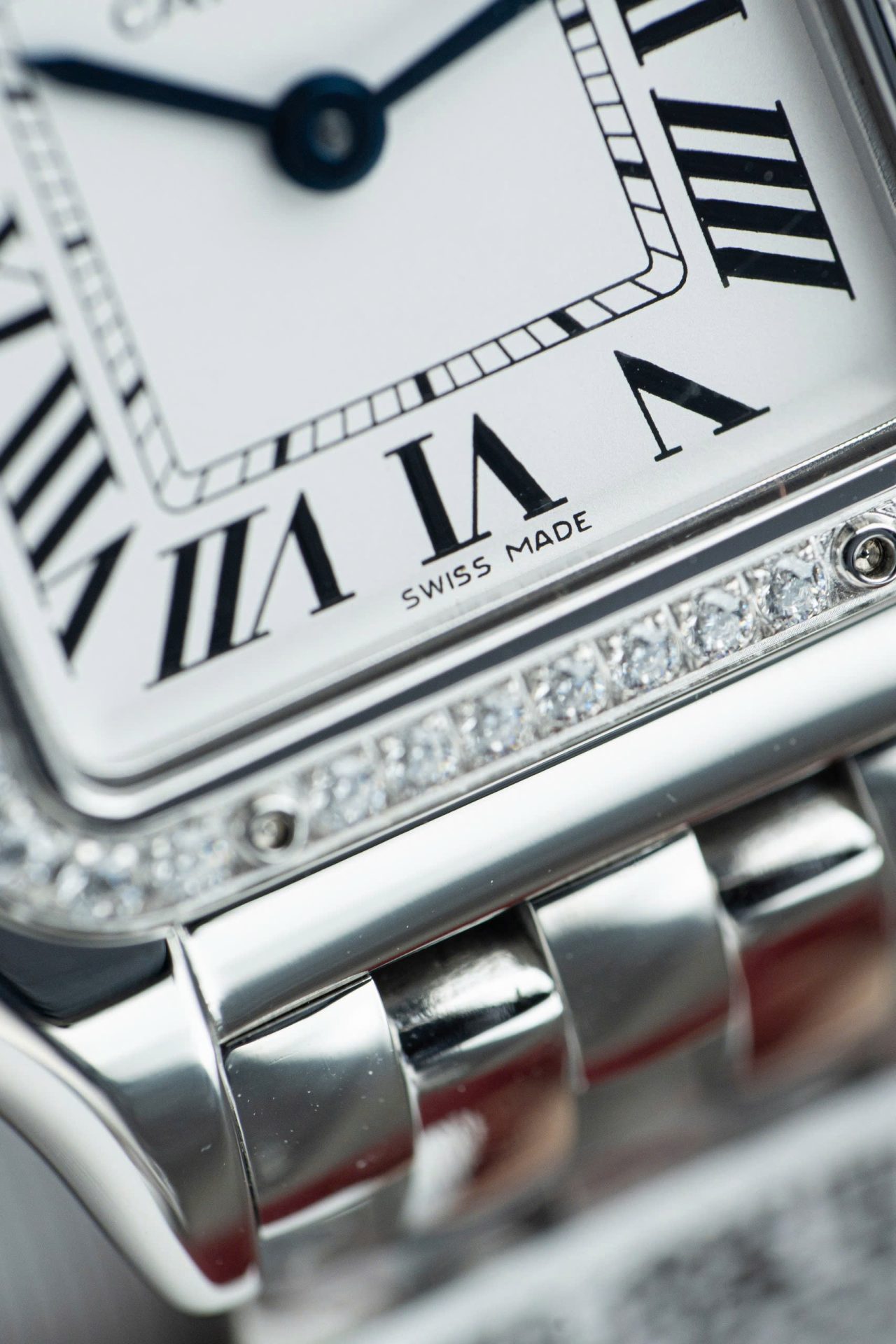 Cartier Panthere W2PN0007 Replica Watch White Dial Metal Wire 27x37mm