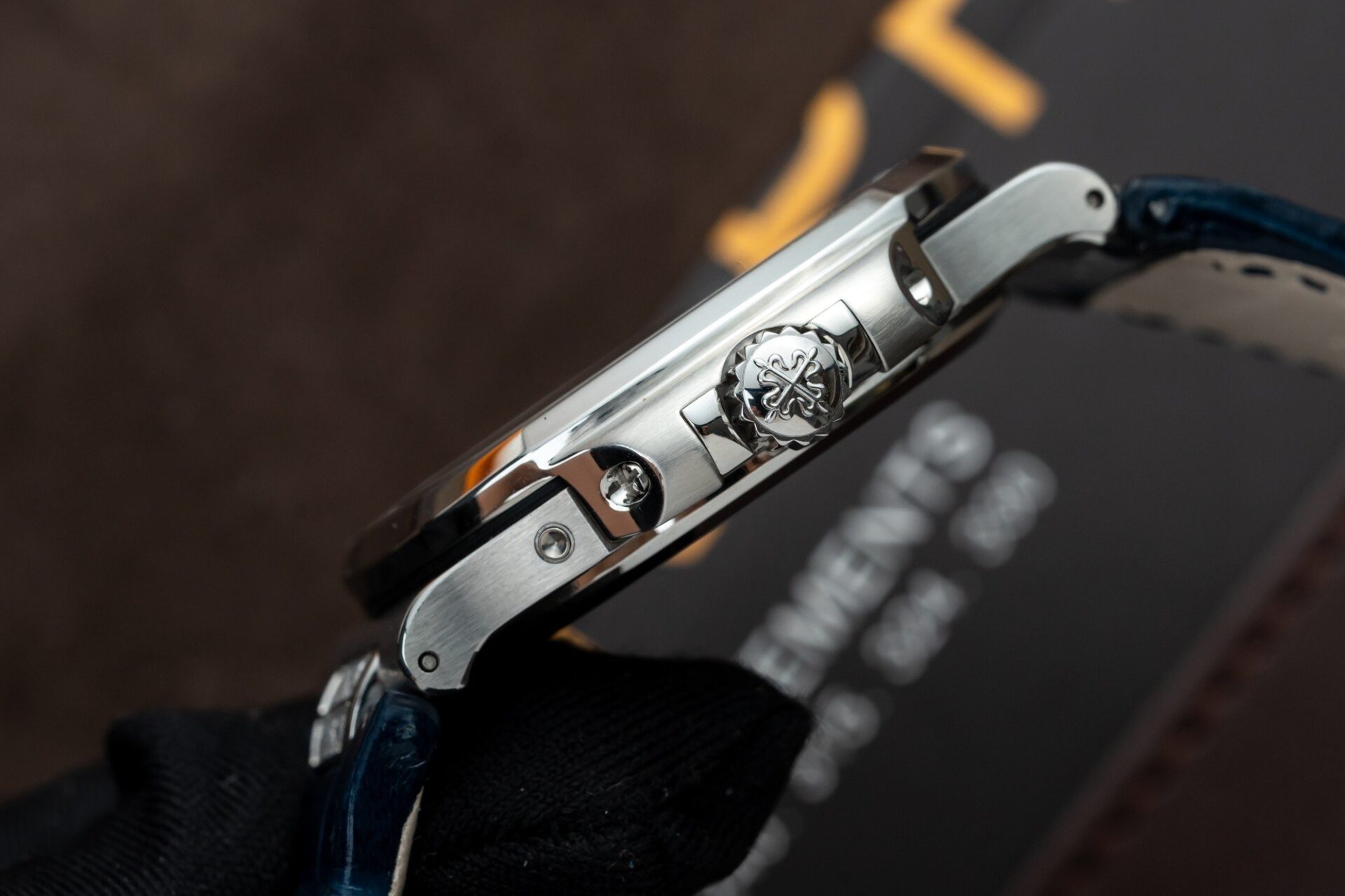 Patek Philippe Nautilus 5724G Replica Watch Blue GRF 40mm