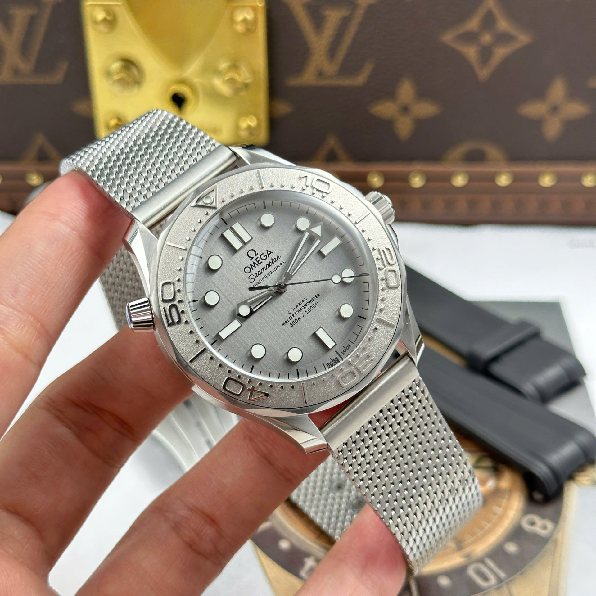 Omega Seamaster Diver 300m Replica Watch Gray Dial VS Factory 42mm