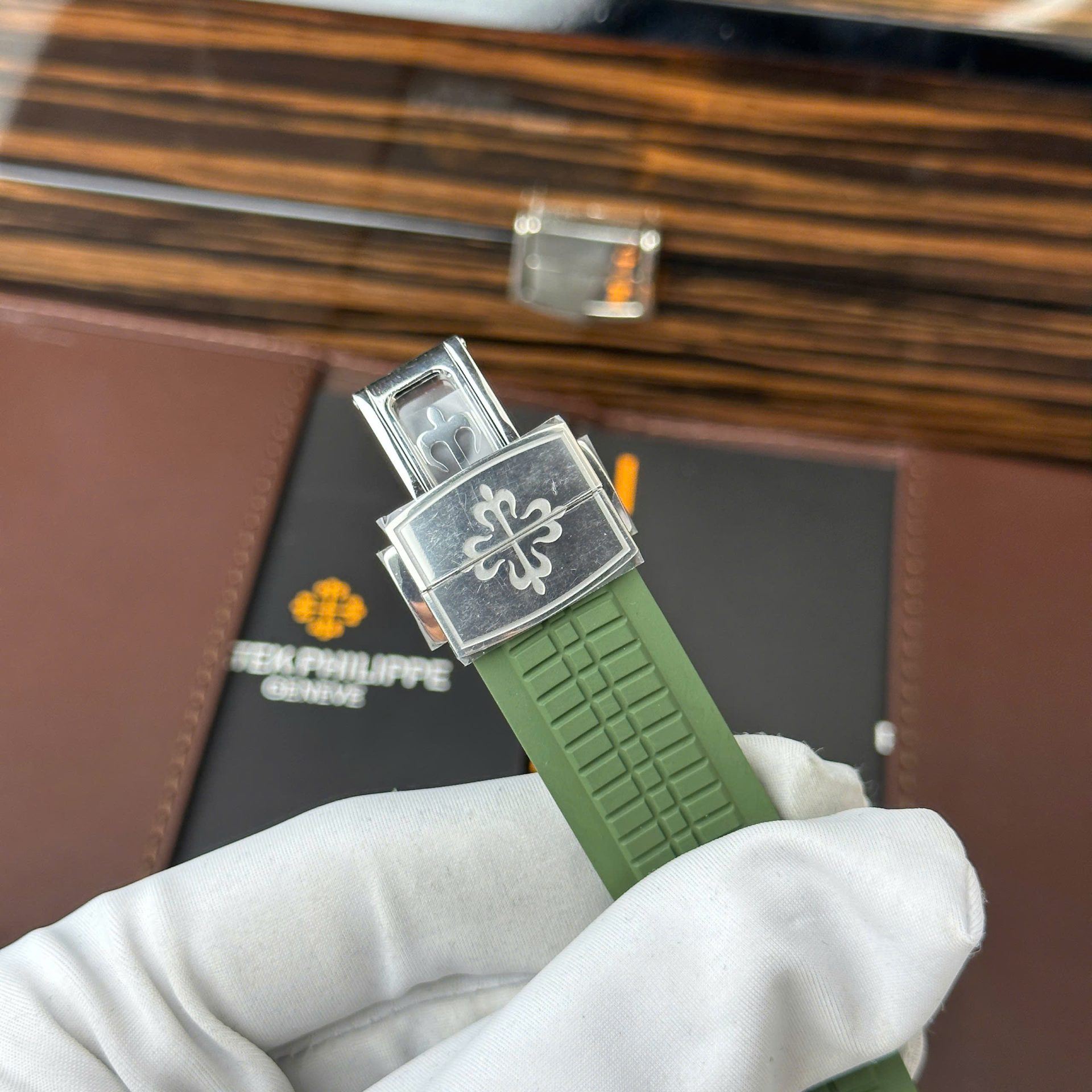 Patek Philippe Aquanaut 5168G Best Replica Watch Custom Like Auth 42.2mm