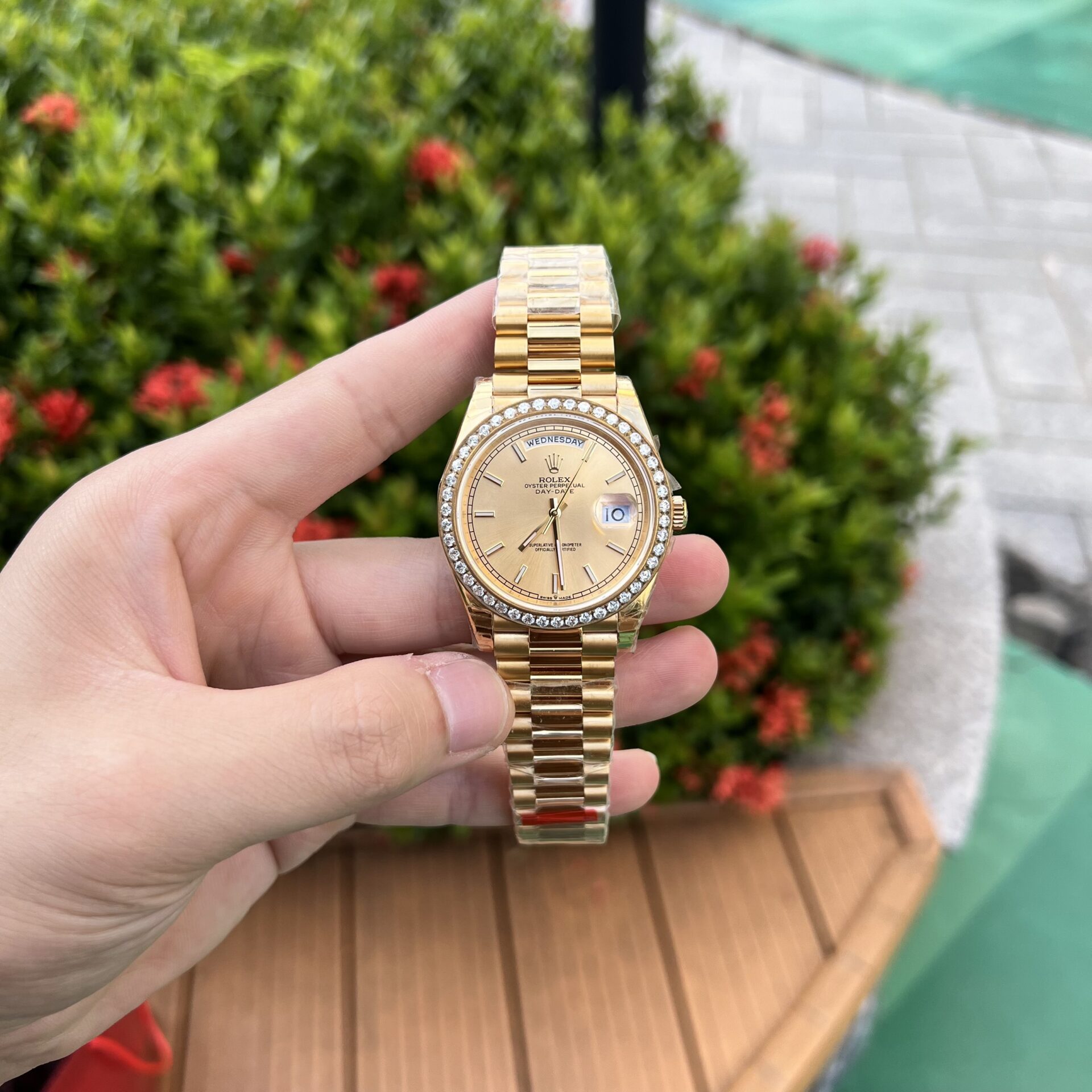 Rolex Day-Date Best Replica Watch Diamond Bezel Champagne Dial 40mm
