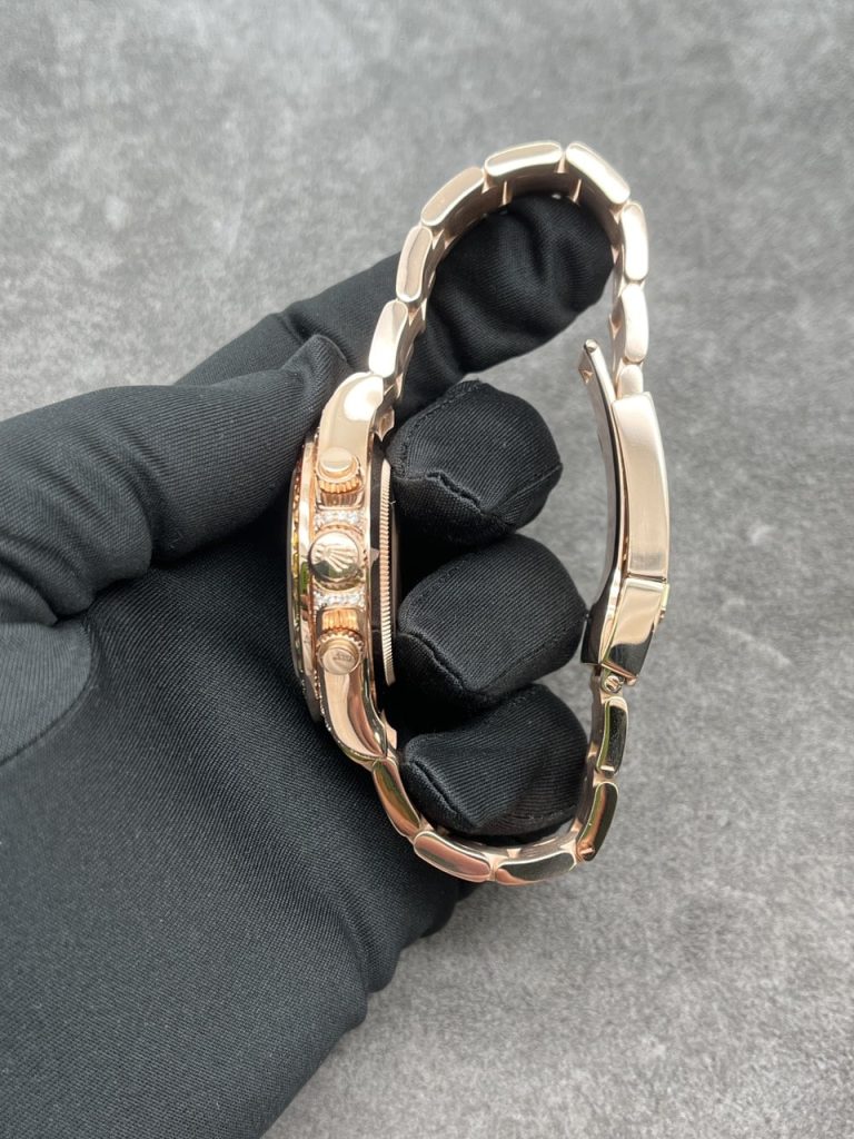 Rolex Custom Daytona Rainbow M116595R 18K Solid Gold And Gemstones 40mm