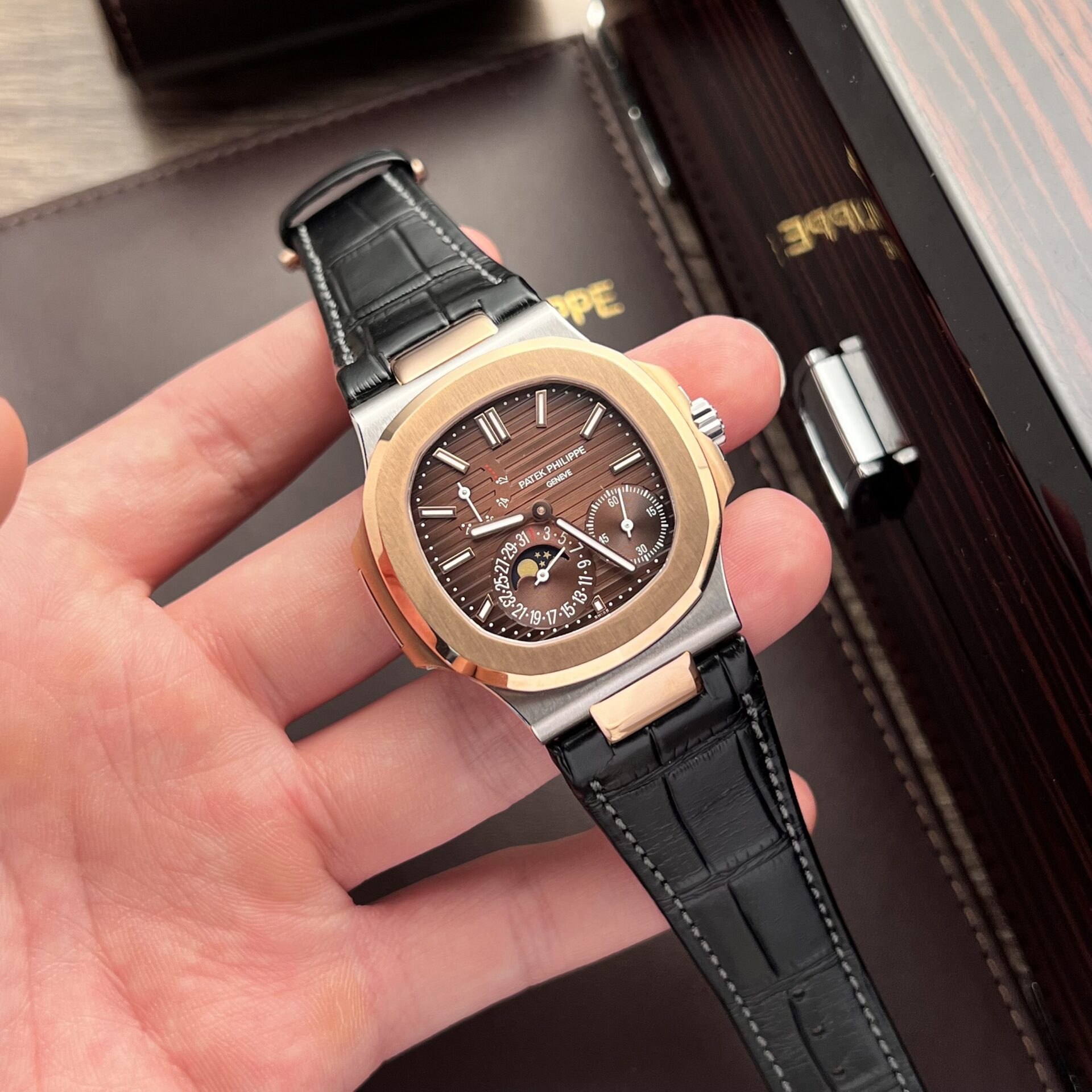 Patek Philippe 5712R Demi Rose Gold High Quality Replica Watch Factory GR 40mm