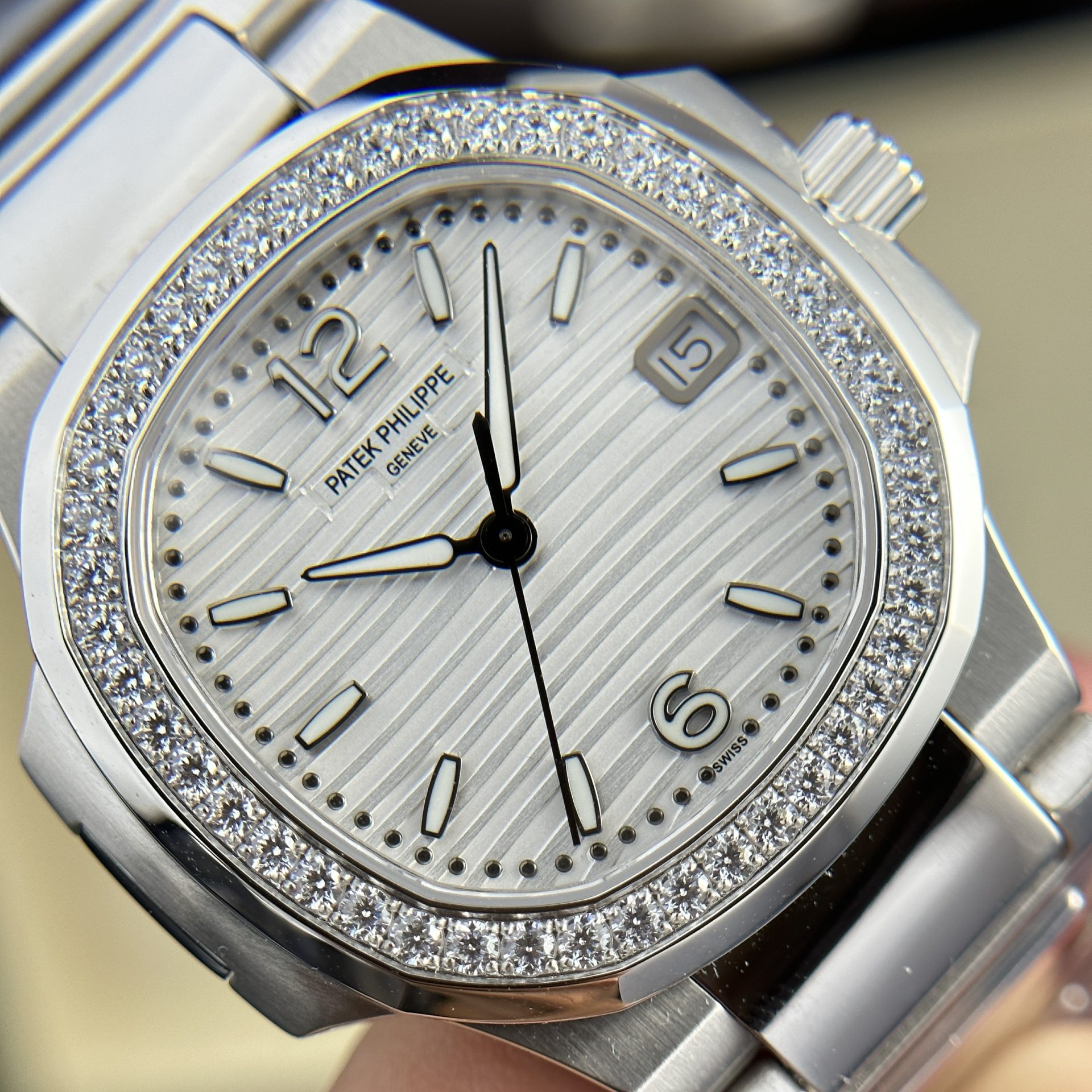 Patek Philippe Fake Watches Nautilus 7010 Womens Metal Wire 32mm