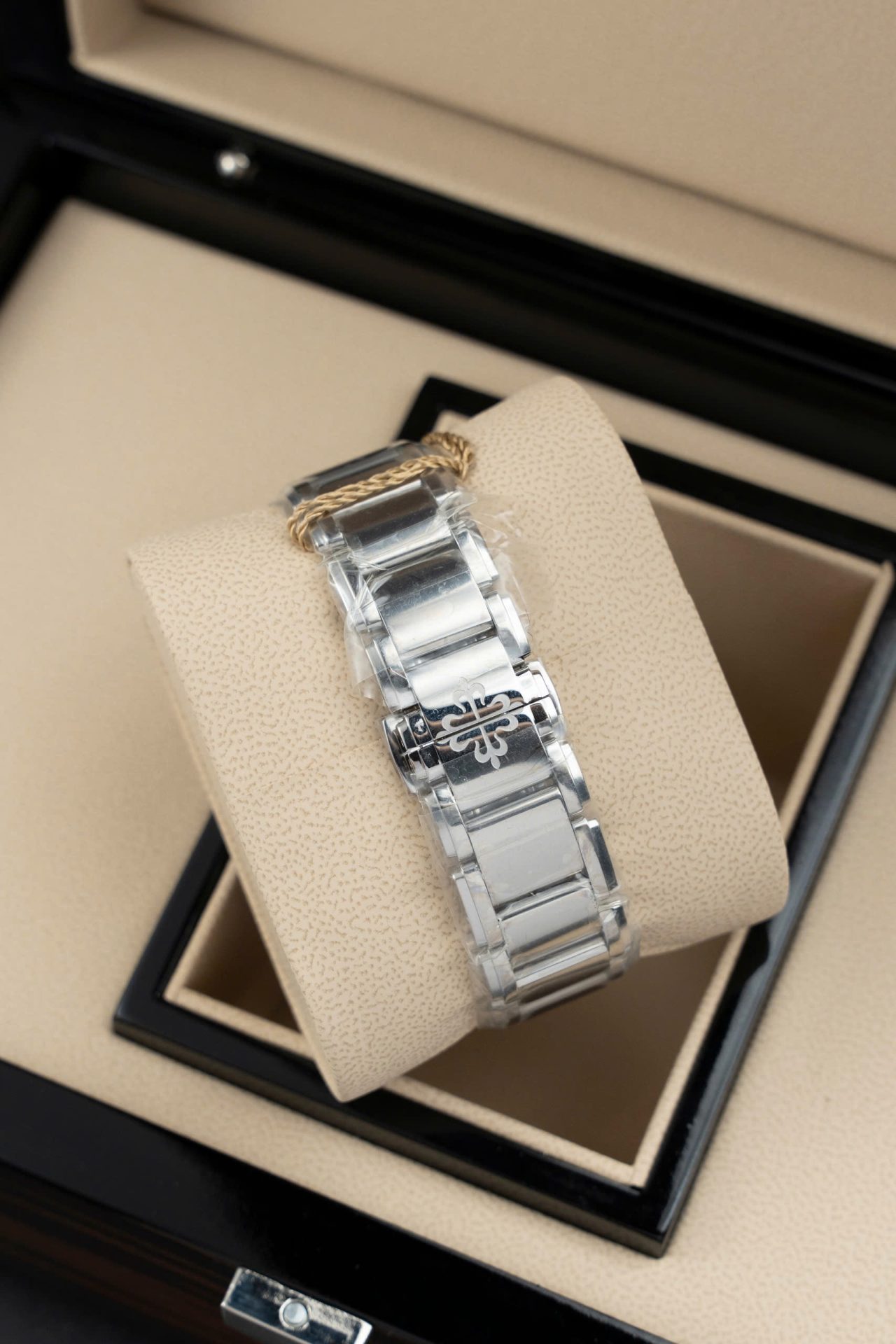 Patek Philippe Twenty 4 7300 Replica Watches Blue Dial Metal Wire 36mm