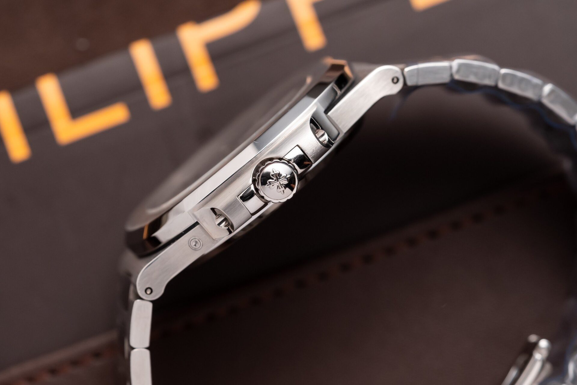 Patek Philippe Nautilus 5712 Replica 1:1 Watch Gray Dial PPF V2 40mm