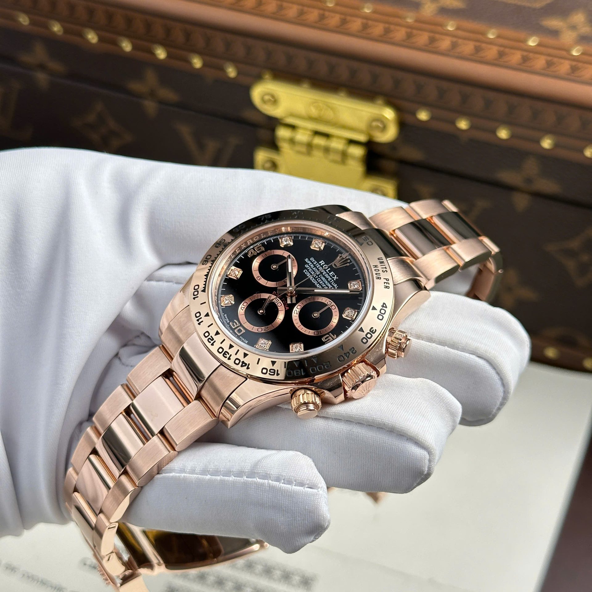 Rolex Cosmograph Daytona Dial Black Custom Gold Wrapped Replica Watch 40mm