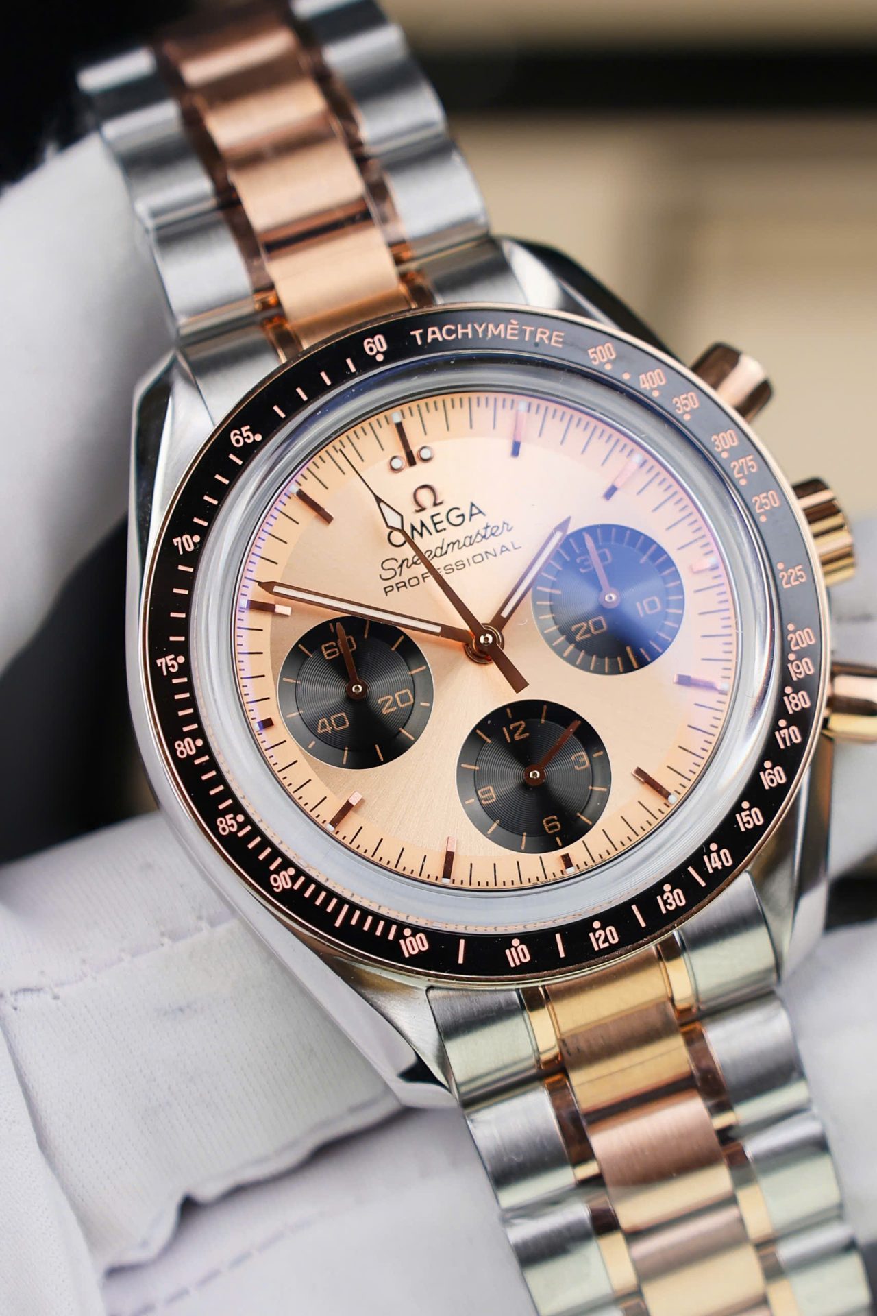 Omega SpeedMaster Fake Watch MoonWatch Demi Rose Gold 42mm