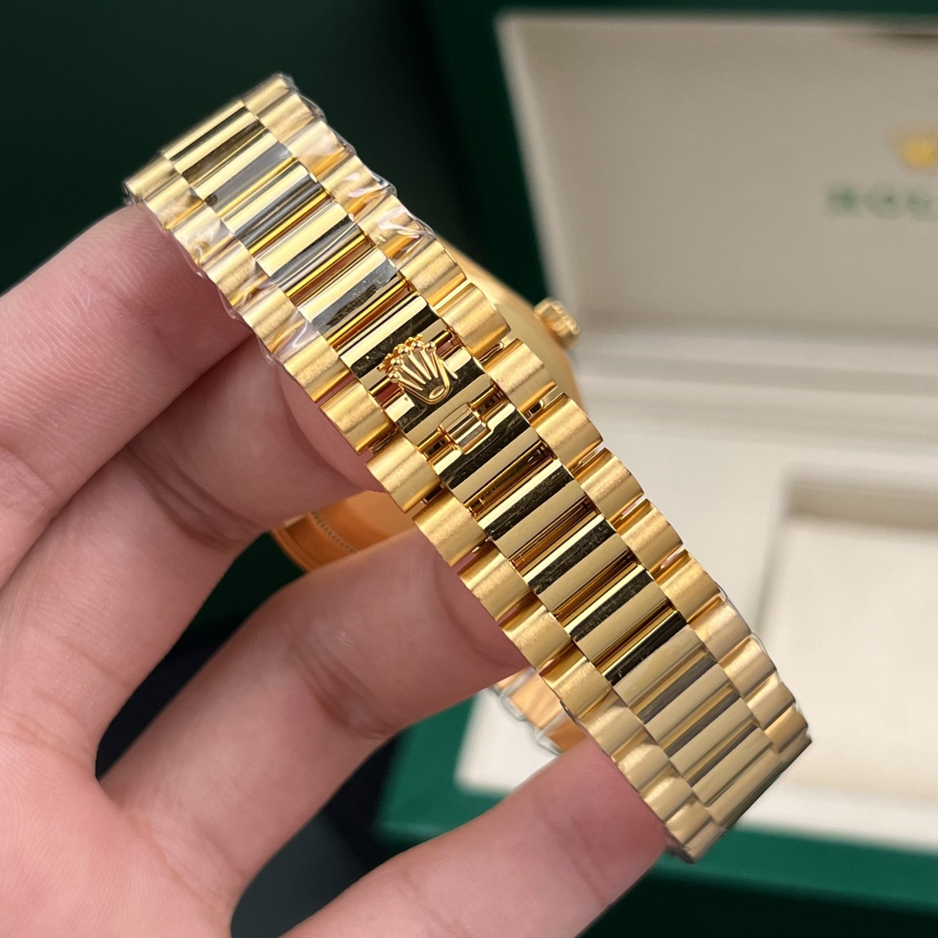 Rolex Replica Watch Day-Date Gold Wrapped Weight 177gram Champagne Dial GM Factory 40mm