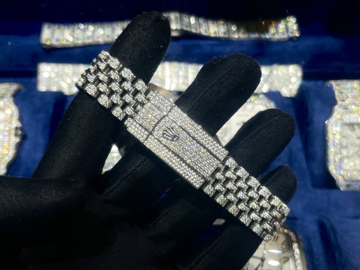 Rolex Best Replica Watch DateJust Dial Blue Custom Full Diamonds Moissanite 41mm