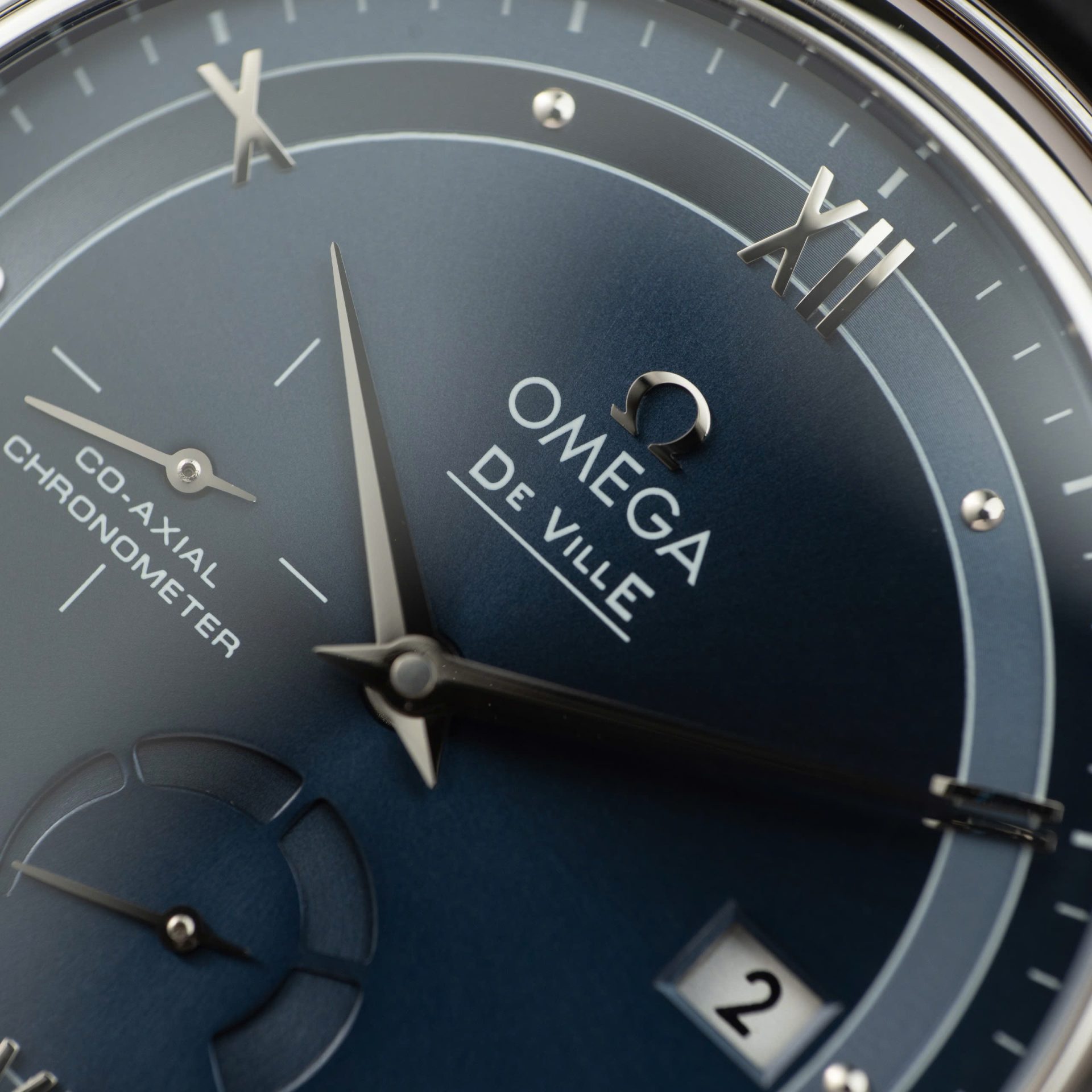 Omega De Ville Prestige Power Reserve Replica Watch Dial Blue Leather Strap 39.5mm