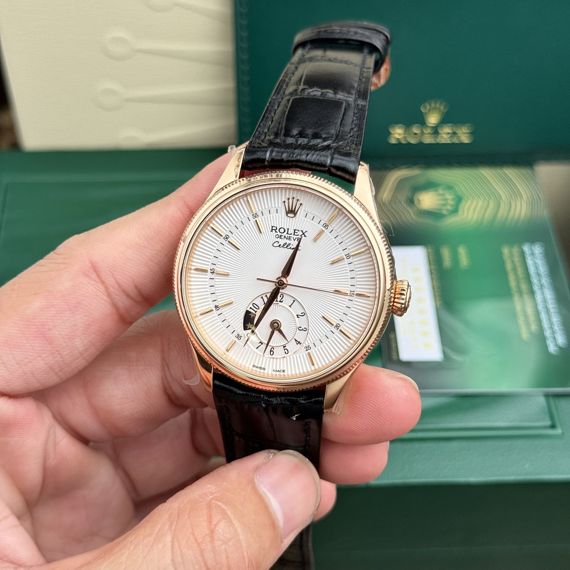 Rolex Replica Watch Cellini 50525 White Dial Leather Strap 39mm