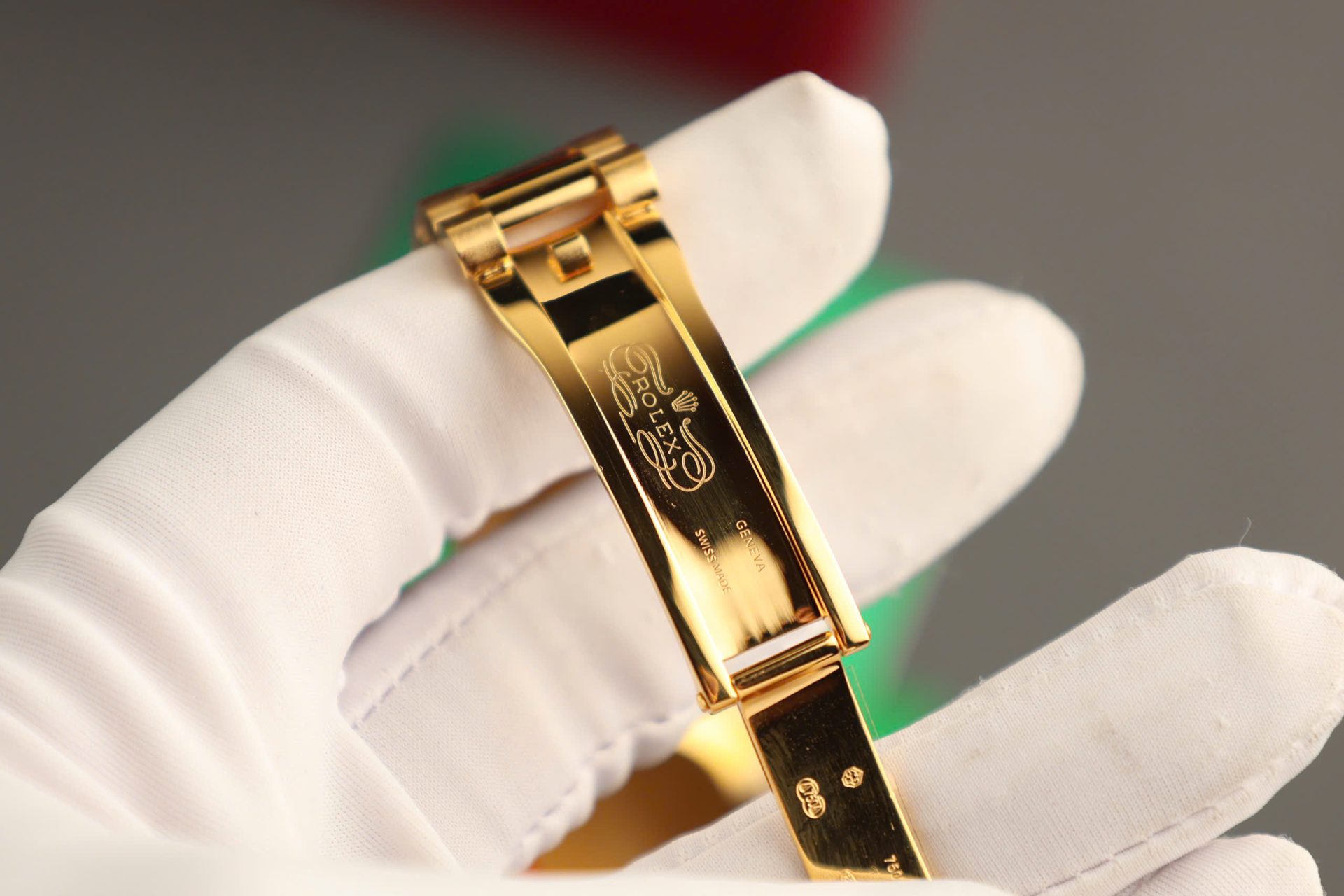 Rolex Day-Date Replica Watch Dial Mother Of Pearl Custom Gold Wrapped 36mm