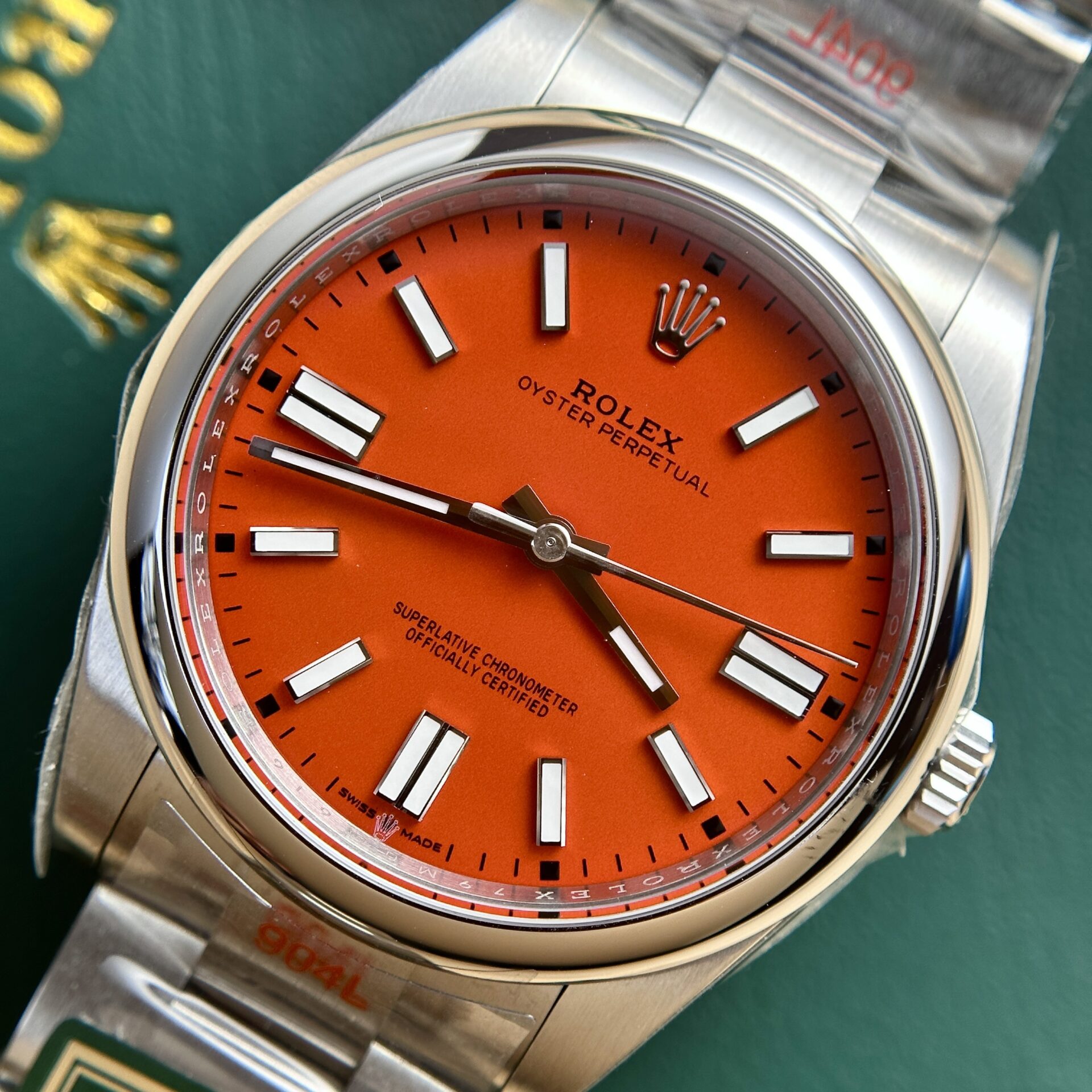 Rolex Oyster Perpetual 124300 Red Dial Oyster Strap King Factory 41mm