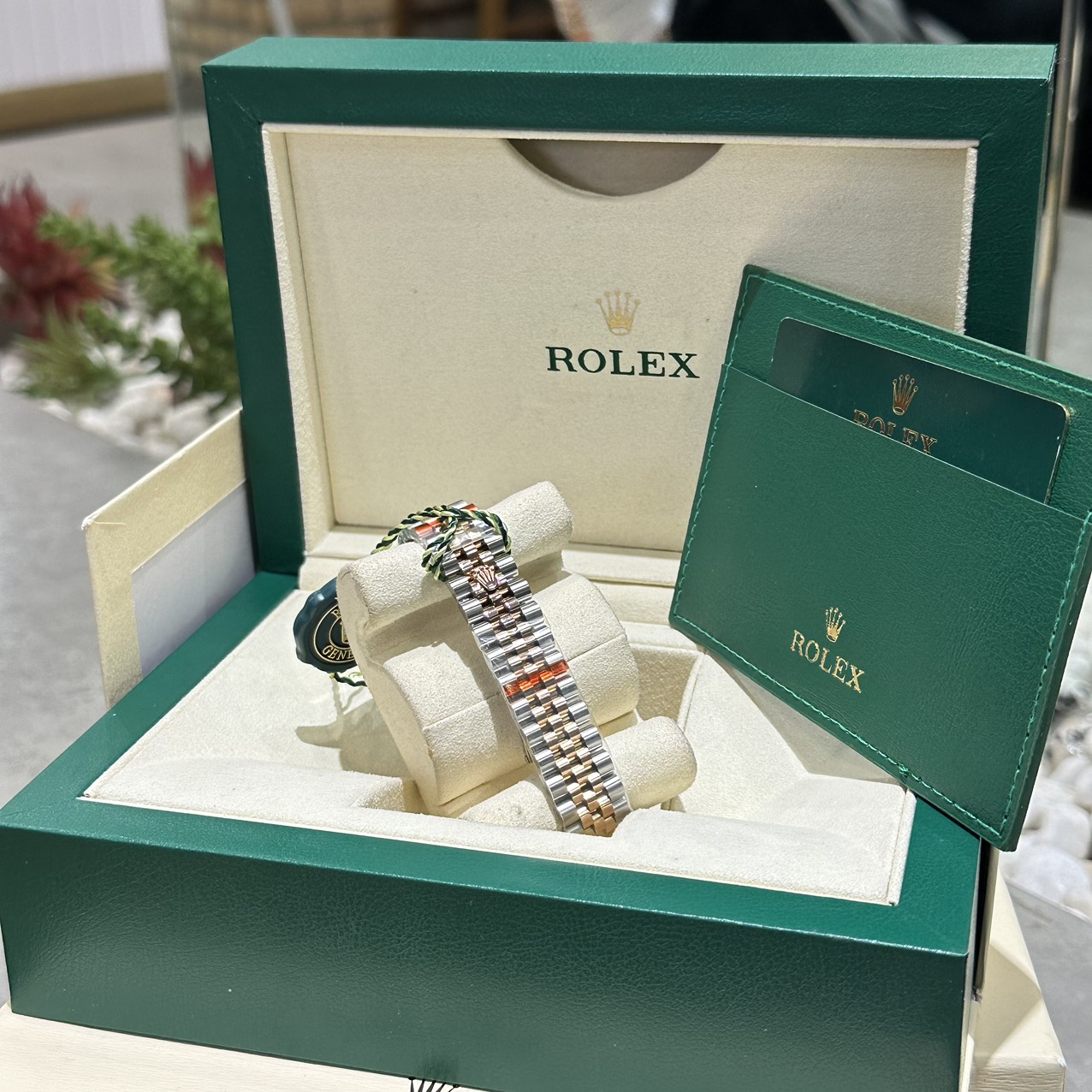 Rolex DateJust Women s High Quality Fake Watch Sunburt Dial Jubilee Strap 31mm