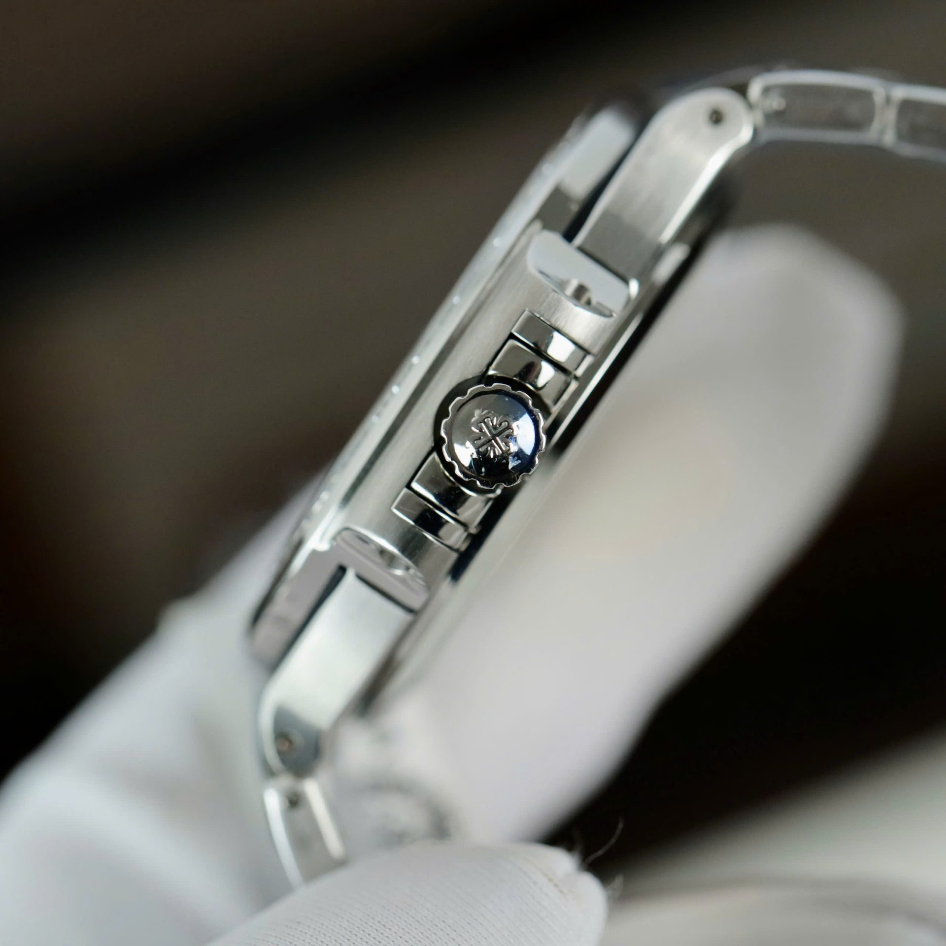 Patek Philippe Nautilus 7118 Copies Watch Gray Dial Custom Diamonds Moissante 3K Factory 35.2mm