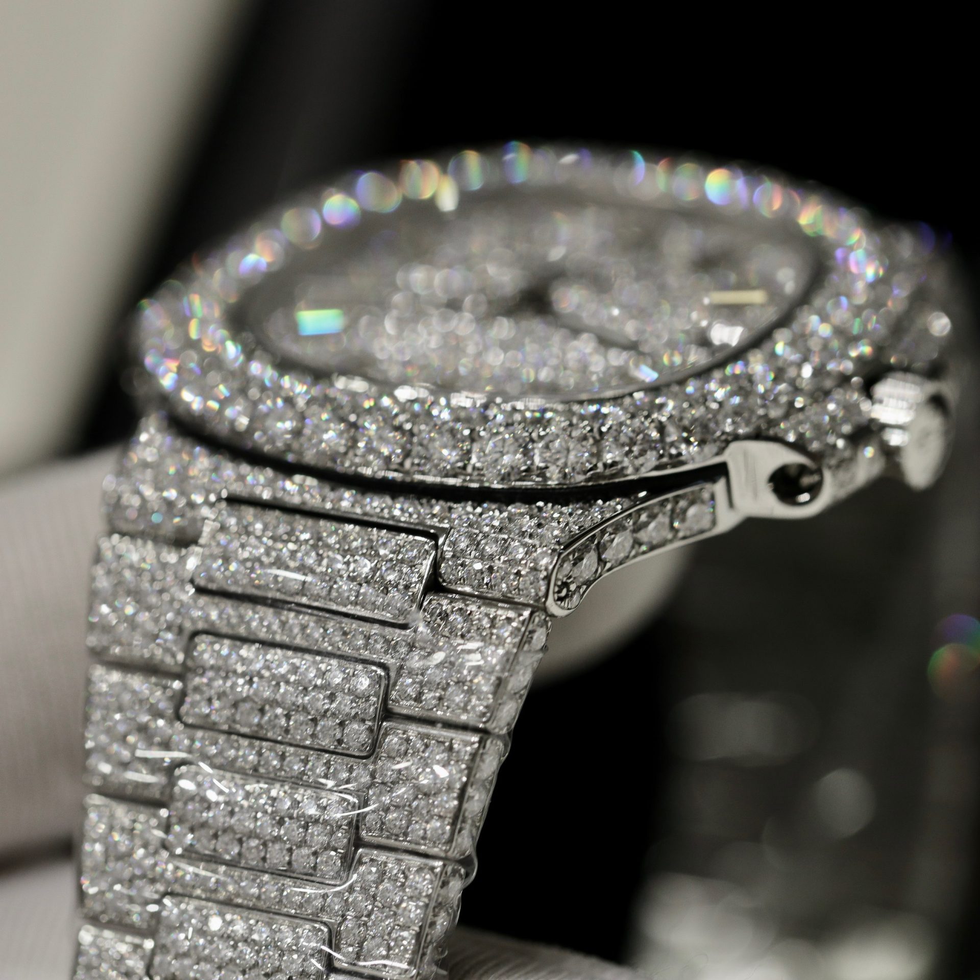 Patek Philippe Best Replica Watch Nautilus 5719 Custom Full Moissanite Diamonds 40mm