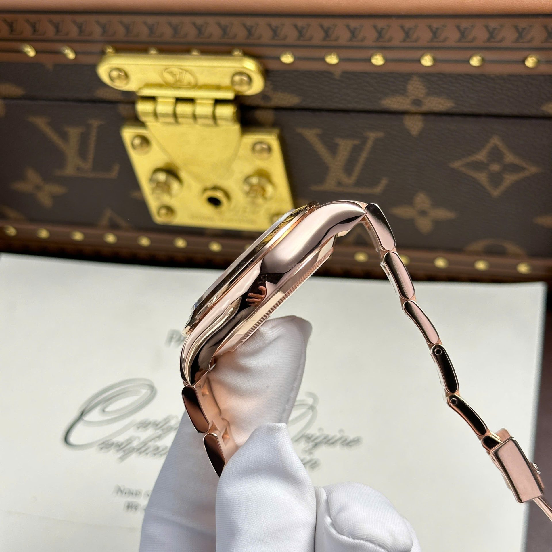 Rolex Cosmograph Daytona Dial Black Custom Gold Wrapped Replica Watch 40mm