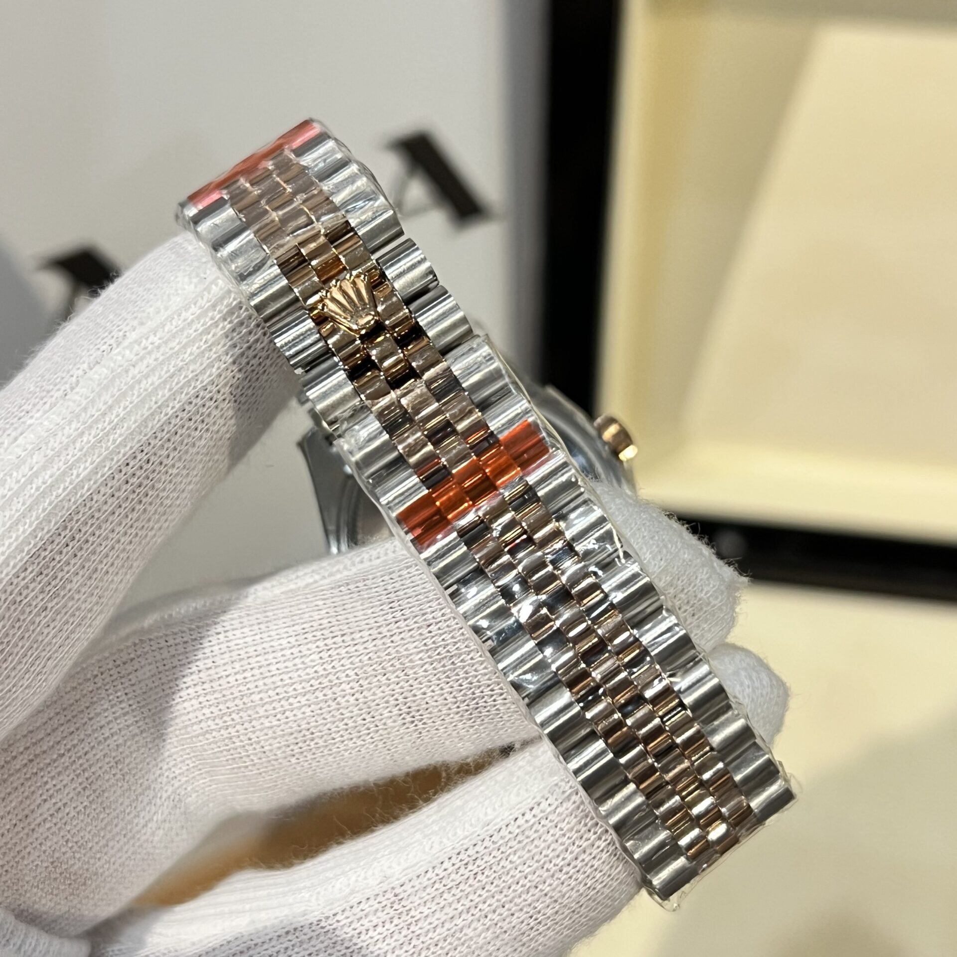 Rolex DateJust Women s Replica Watch With Diamonds Gray Dial EW Factory 31mm