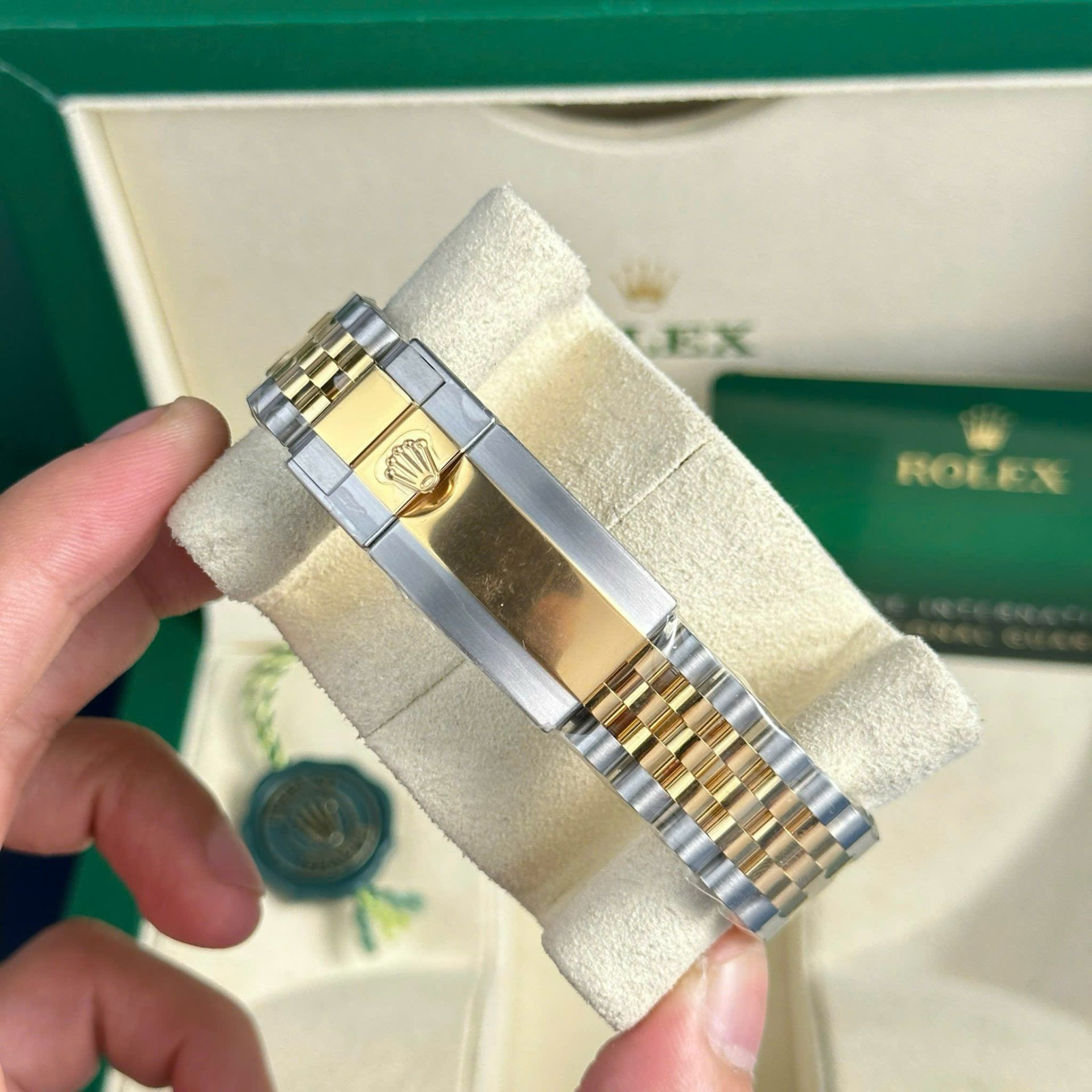 Rolex Replica Watch GMT-Master II 126713GRNR Black Dial Clean Factory 41mm