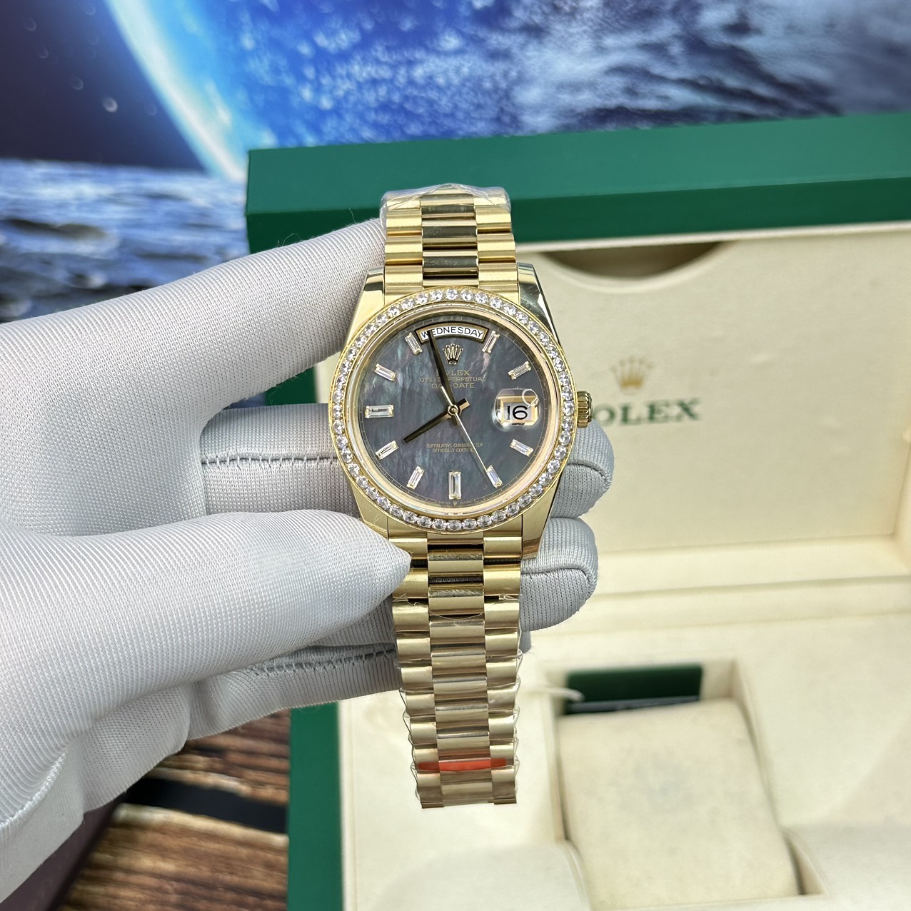 Rolex Day-Date Super Fake Watch Mother-Of-Pearl Dial With Diamonds BP Factory 40mm
