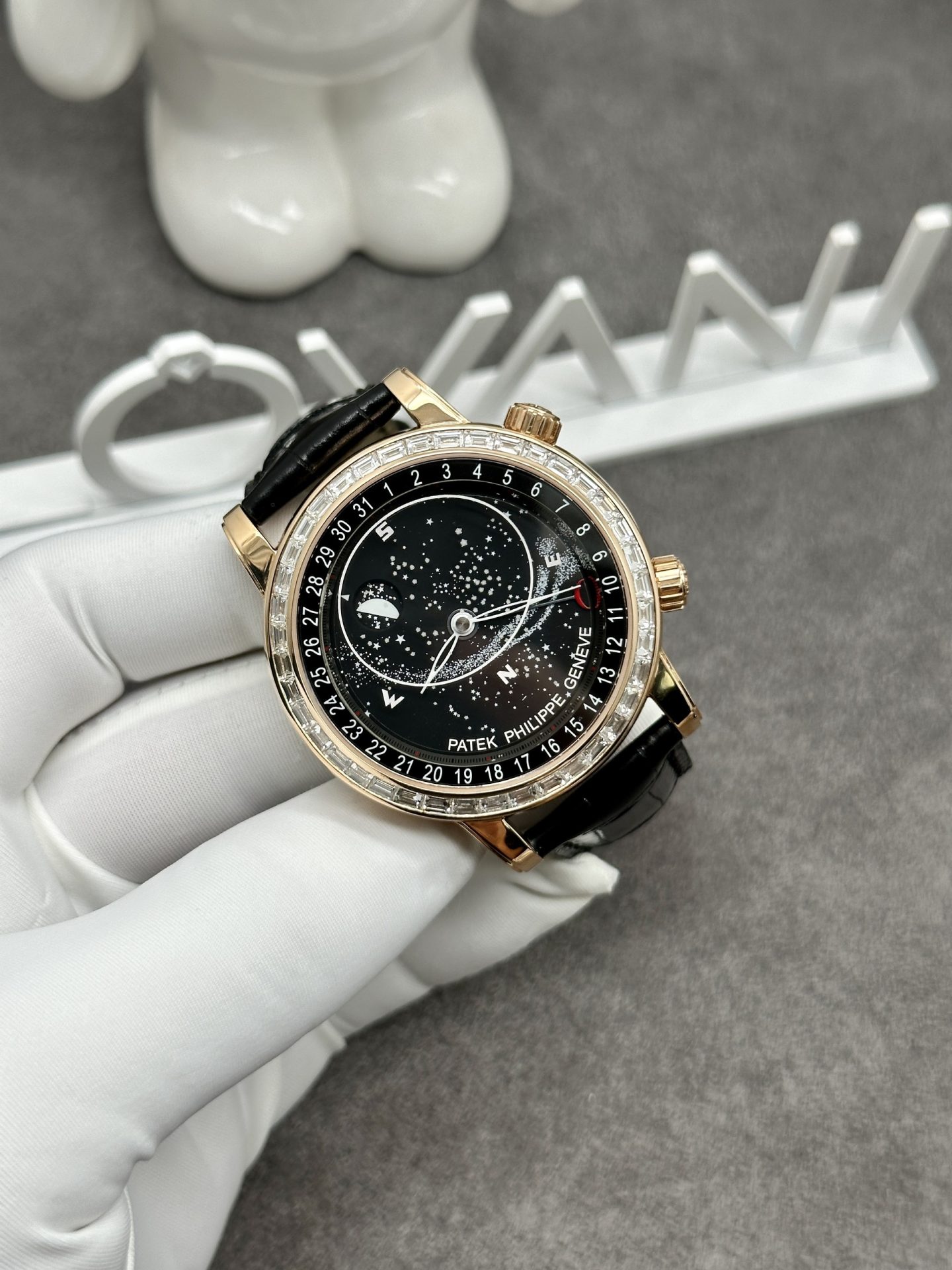 Patek Philippe Best Replica Watch Grand Complications 6104R Custom Solid Gold Watch and Diamonds 44mm