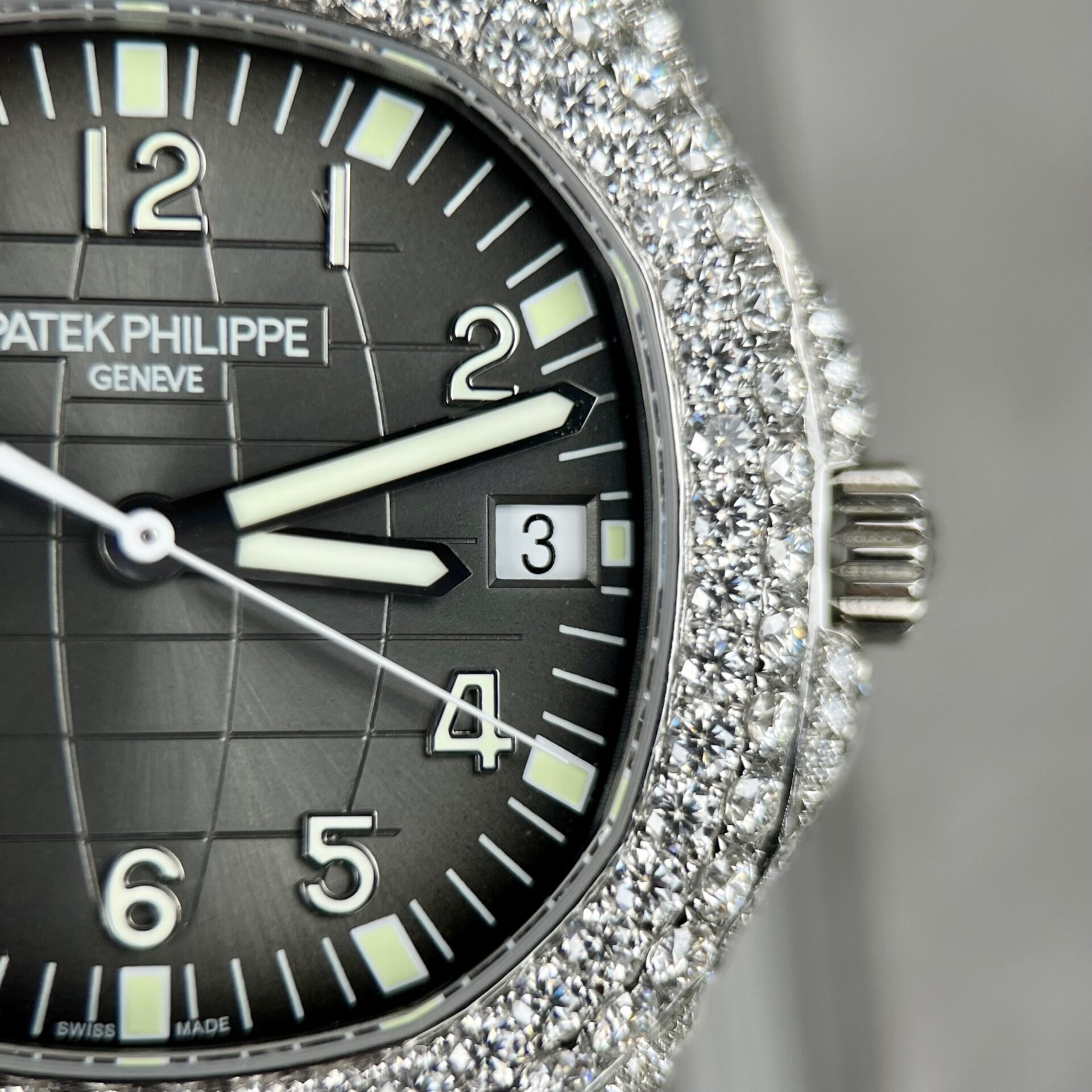 Patek Philippe Aquanaut 5719 Moissanite Diamond Replica Watch 40mm